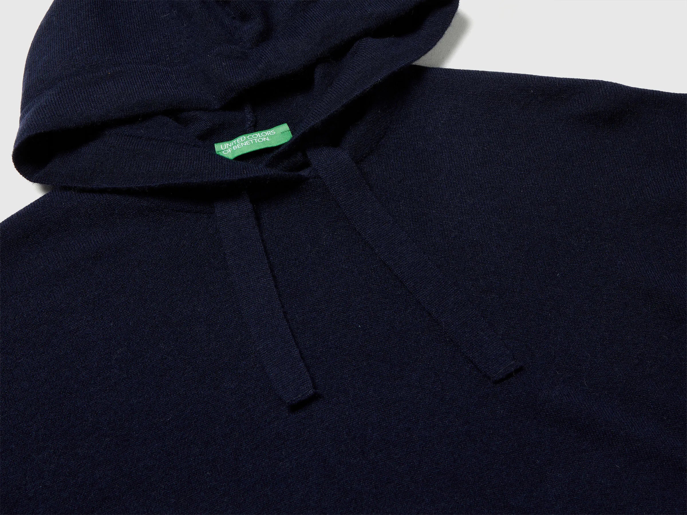Benetton_Dark Blue_Dark Blue Sweater in Cashmere Blend with Hood_102HE203V_66U_07