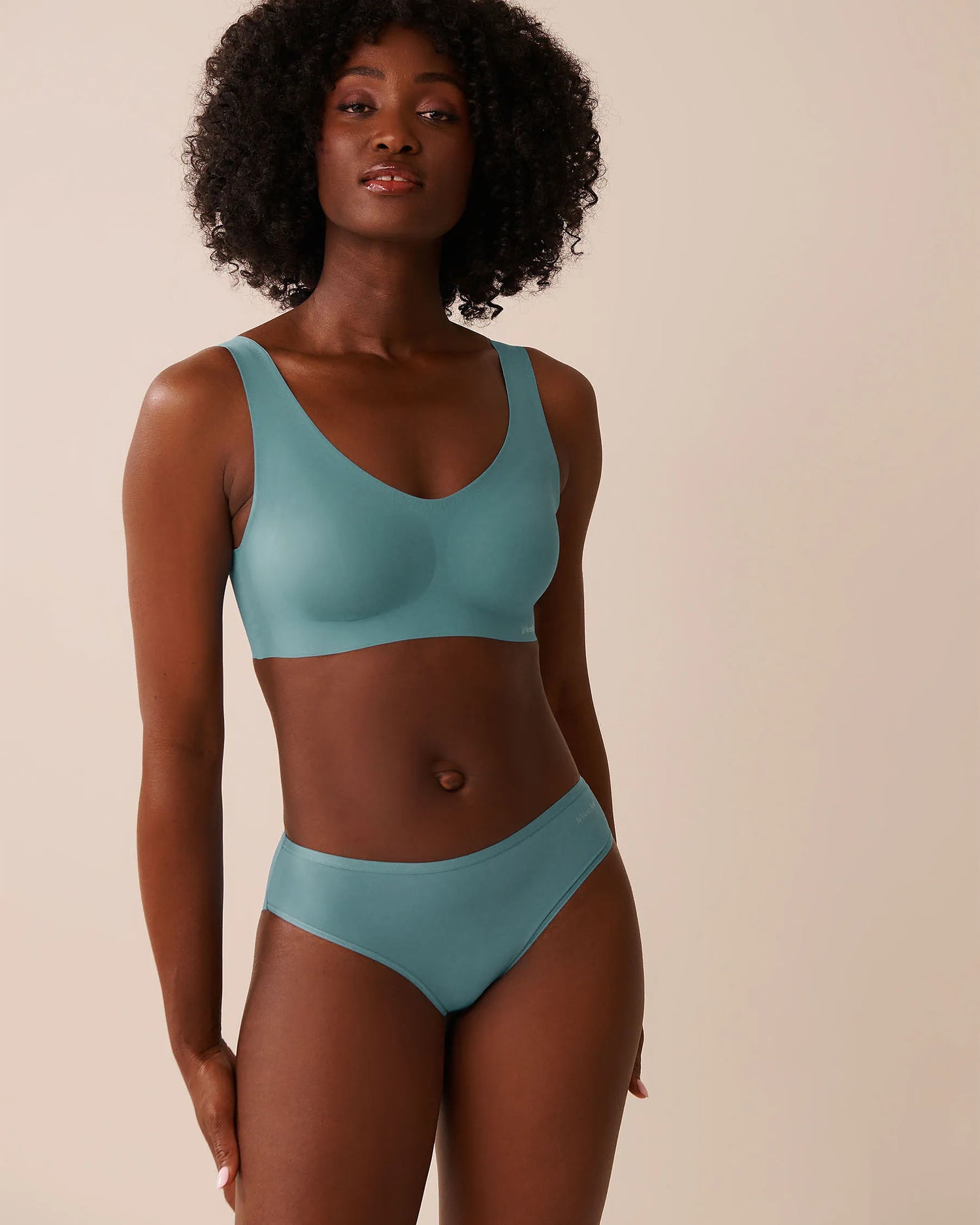 La Vie en Rose_Larkspur_Push-Up Lounge Tank Bra_10300207_40234_01