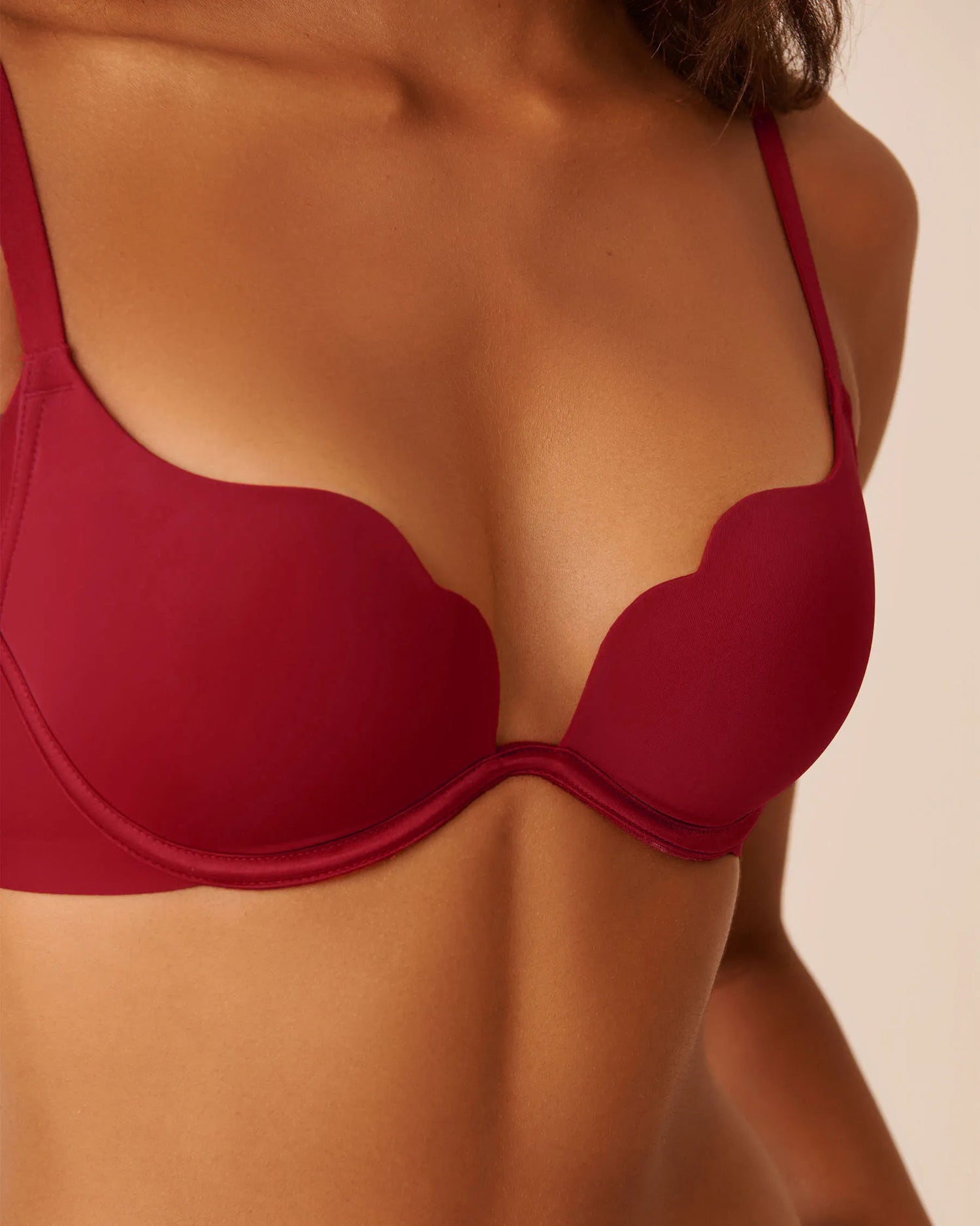 La Vie en Rose_Savvy Red_Push-up Scalloped Bra _10300221_60215_02