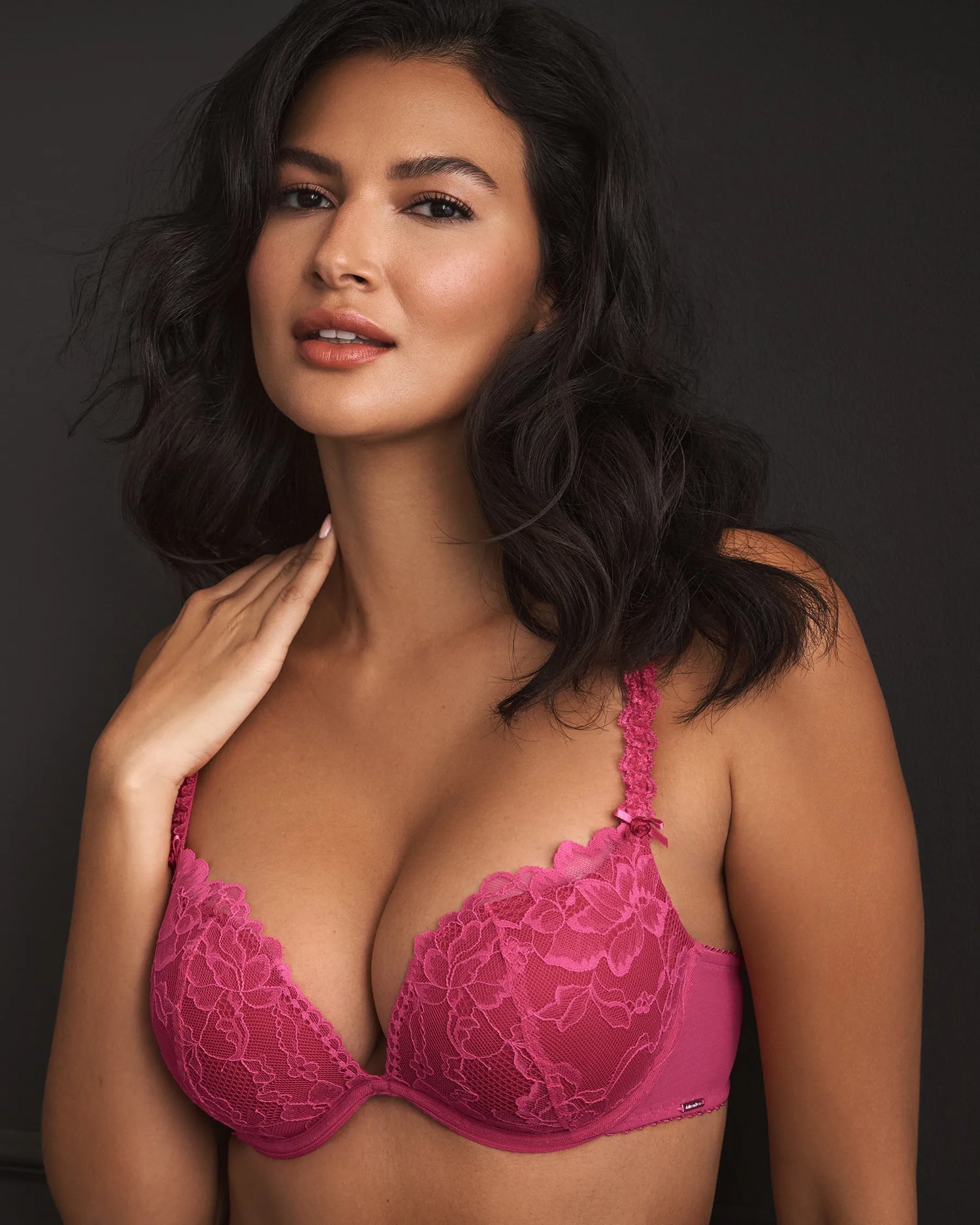 La Vie en Rose_Pink_Push-up Plunge Demi Bra in Different Cup Sizes_10300232_60228_01