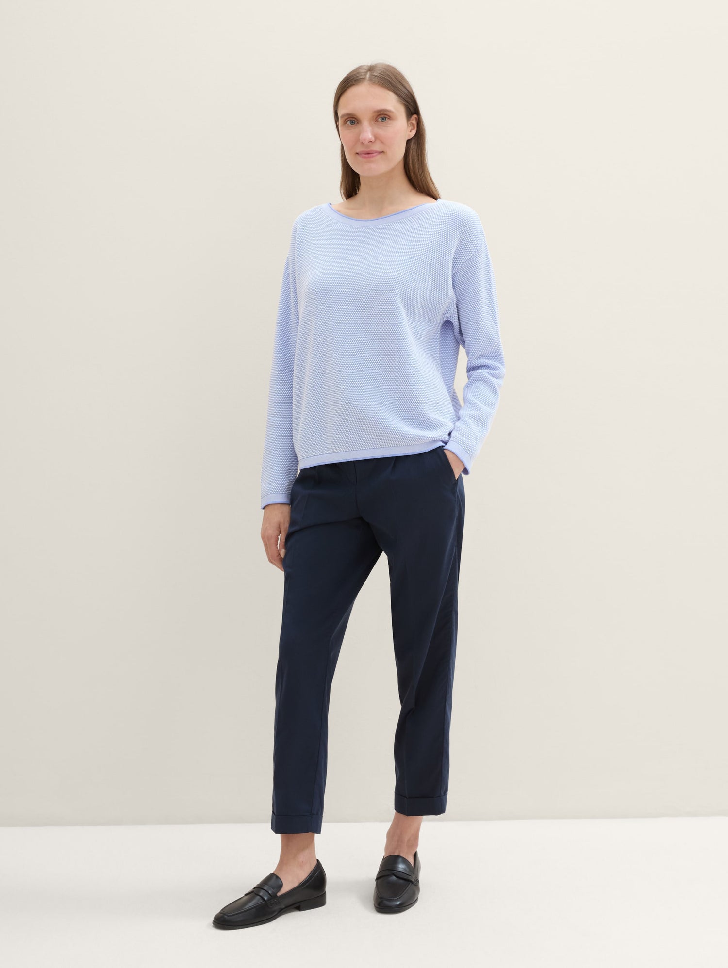 Textured Round Neck Sweater_1033125_36353_04