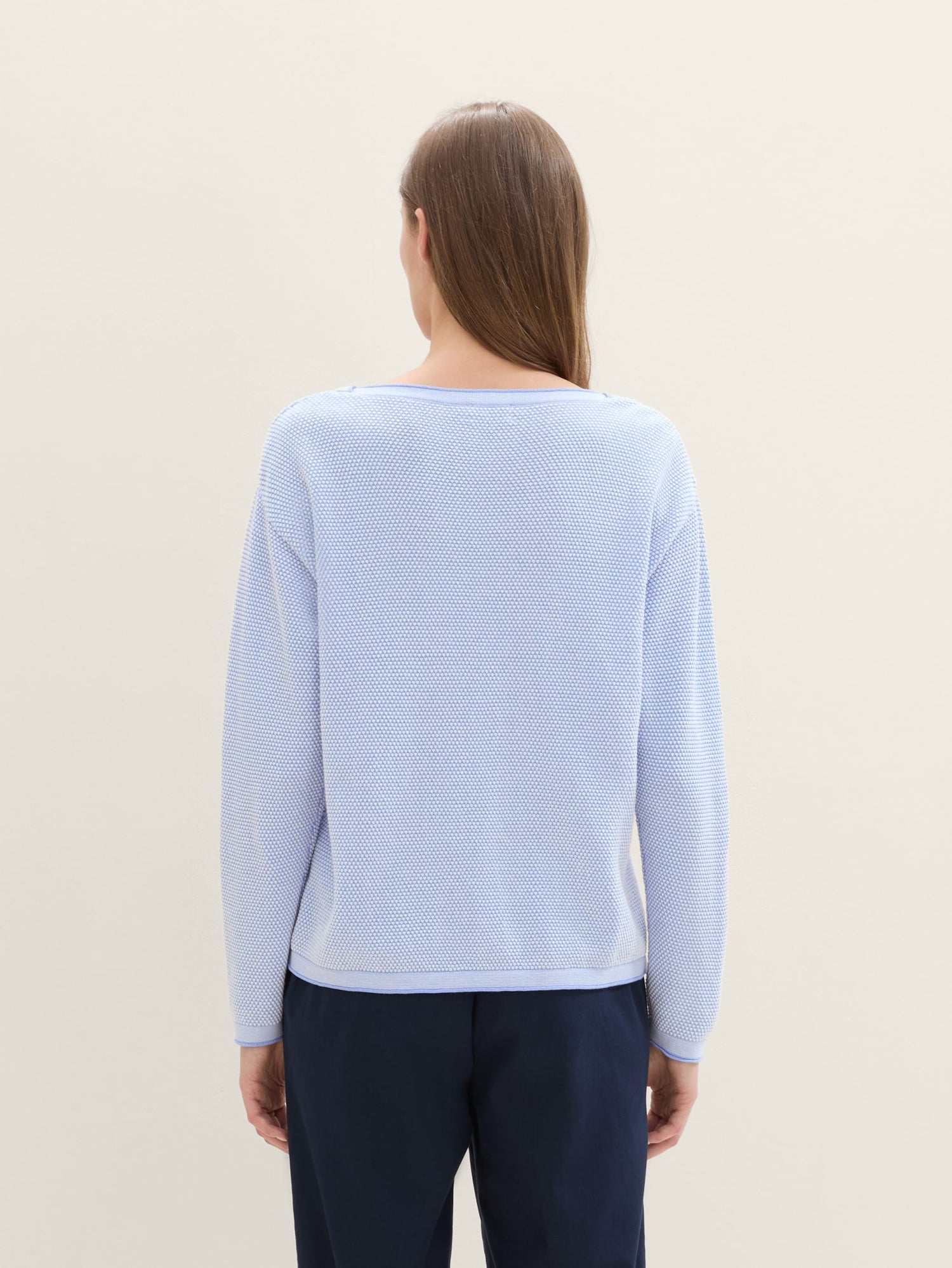 Textured Round Neck Sweater_1033125_36353_05