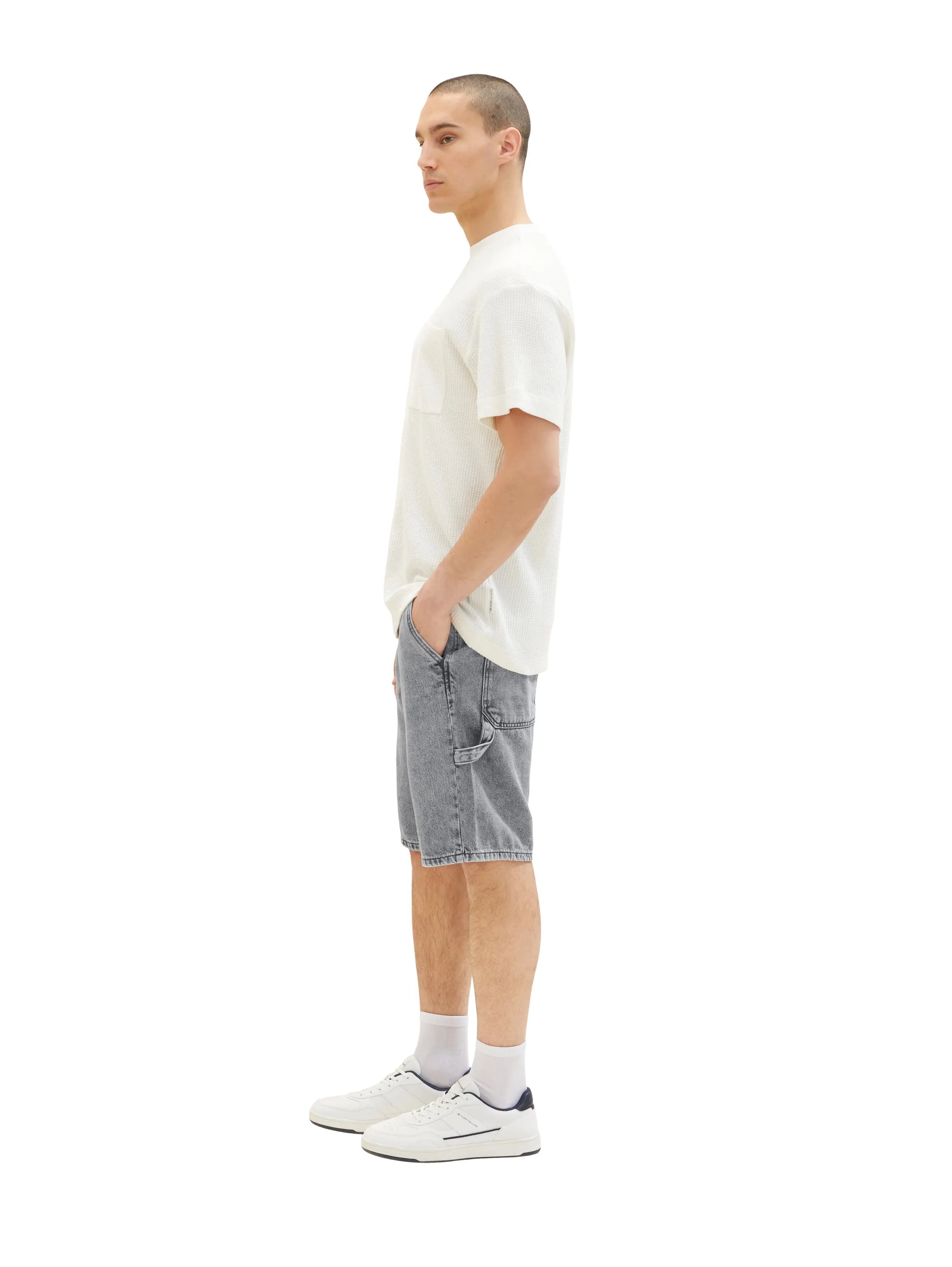 Denim Tom Tailor Used Bleached Grey Denim Men Loose-Fit Denim Shorts SKU: 1036265_10217 Image 02