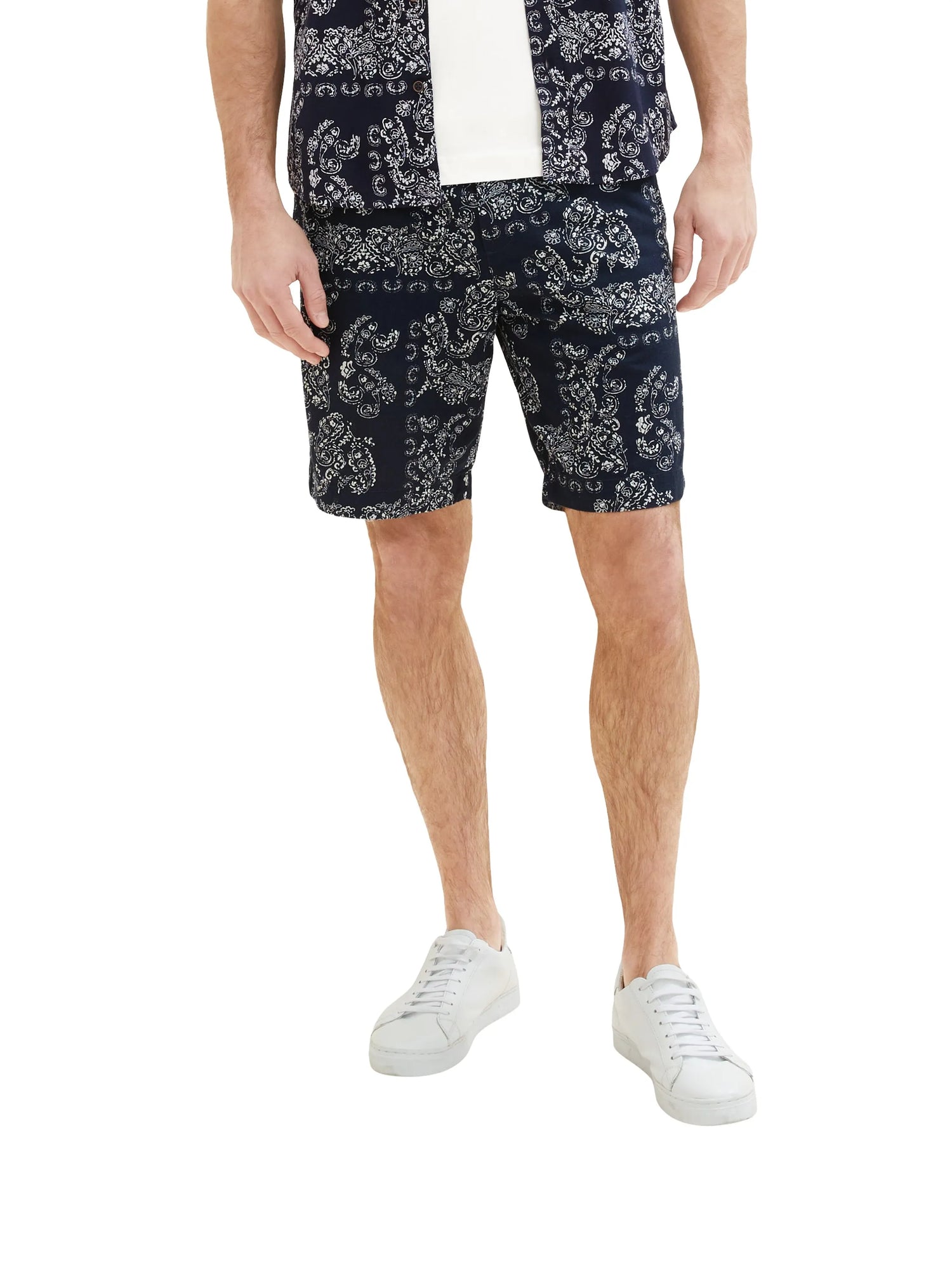 Tom Tailor Navy Big Paisley Design Men Patterned Shorts SKU: 1036297_31783 Image 01