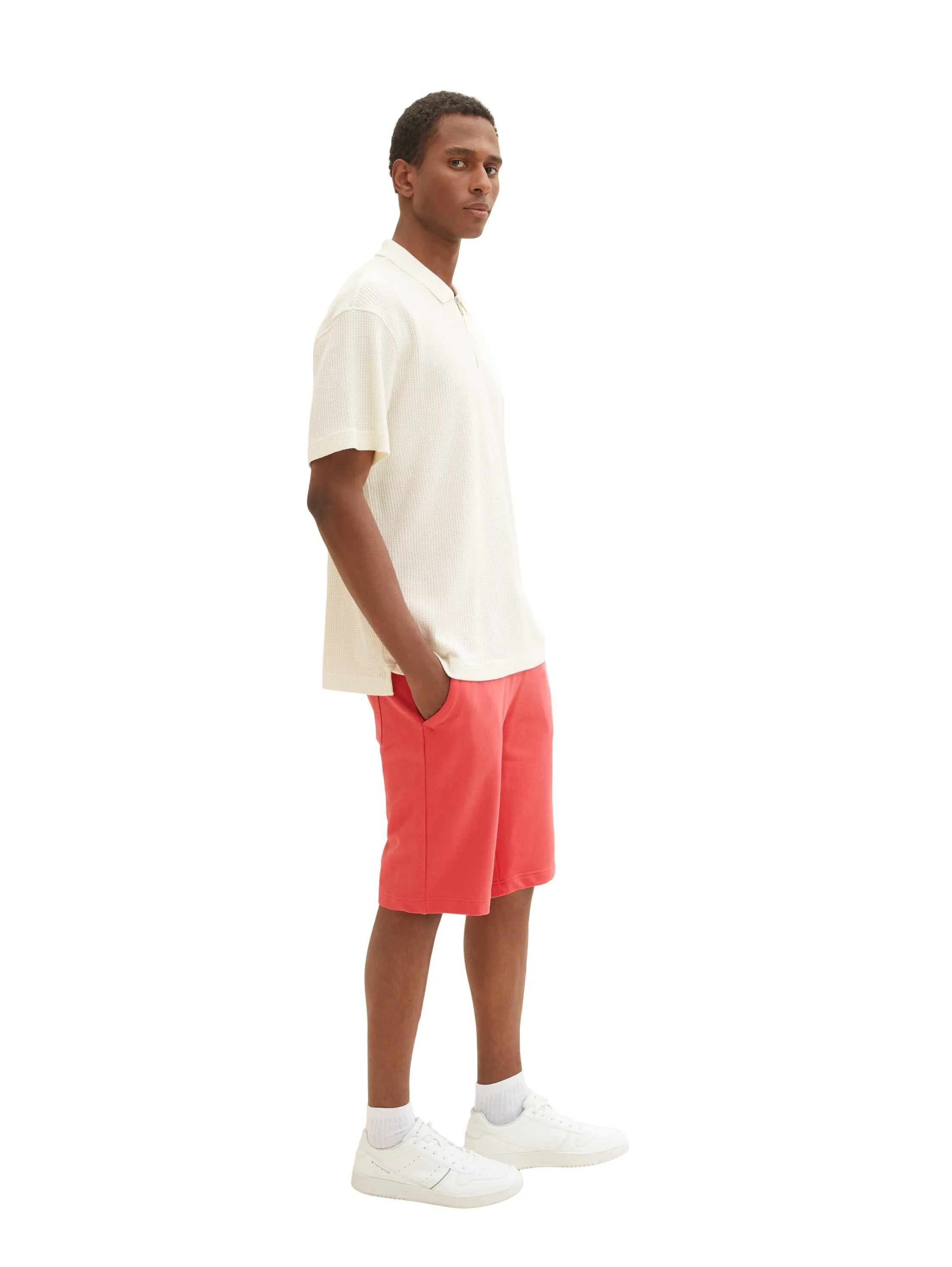 Tom Tailor Soft Berry Red Men Basic Sweatshorts SKU: 1036329_31045 Image 02