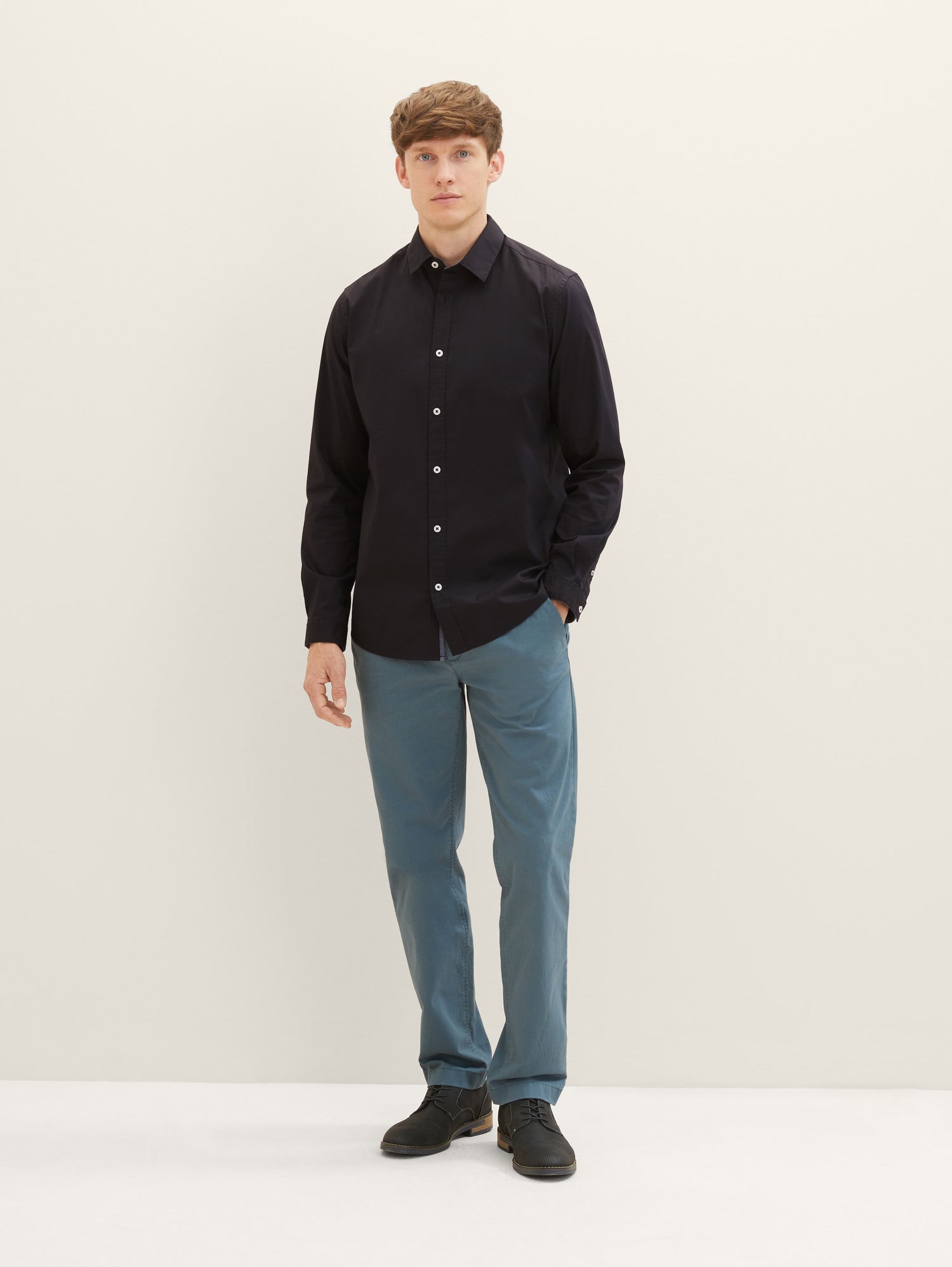 Shirt with A Kent Collar_1037435_29999_04