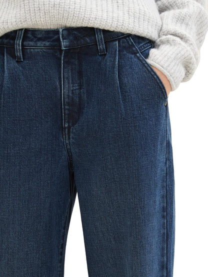 Barrel Leg Jeans_1040760_10114_06