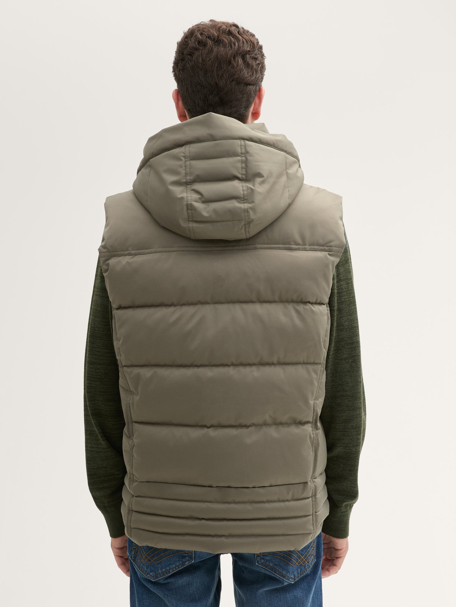 Puffer Gilet with A Removable Hood_1041322_11848_04