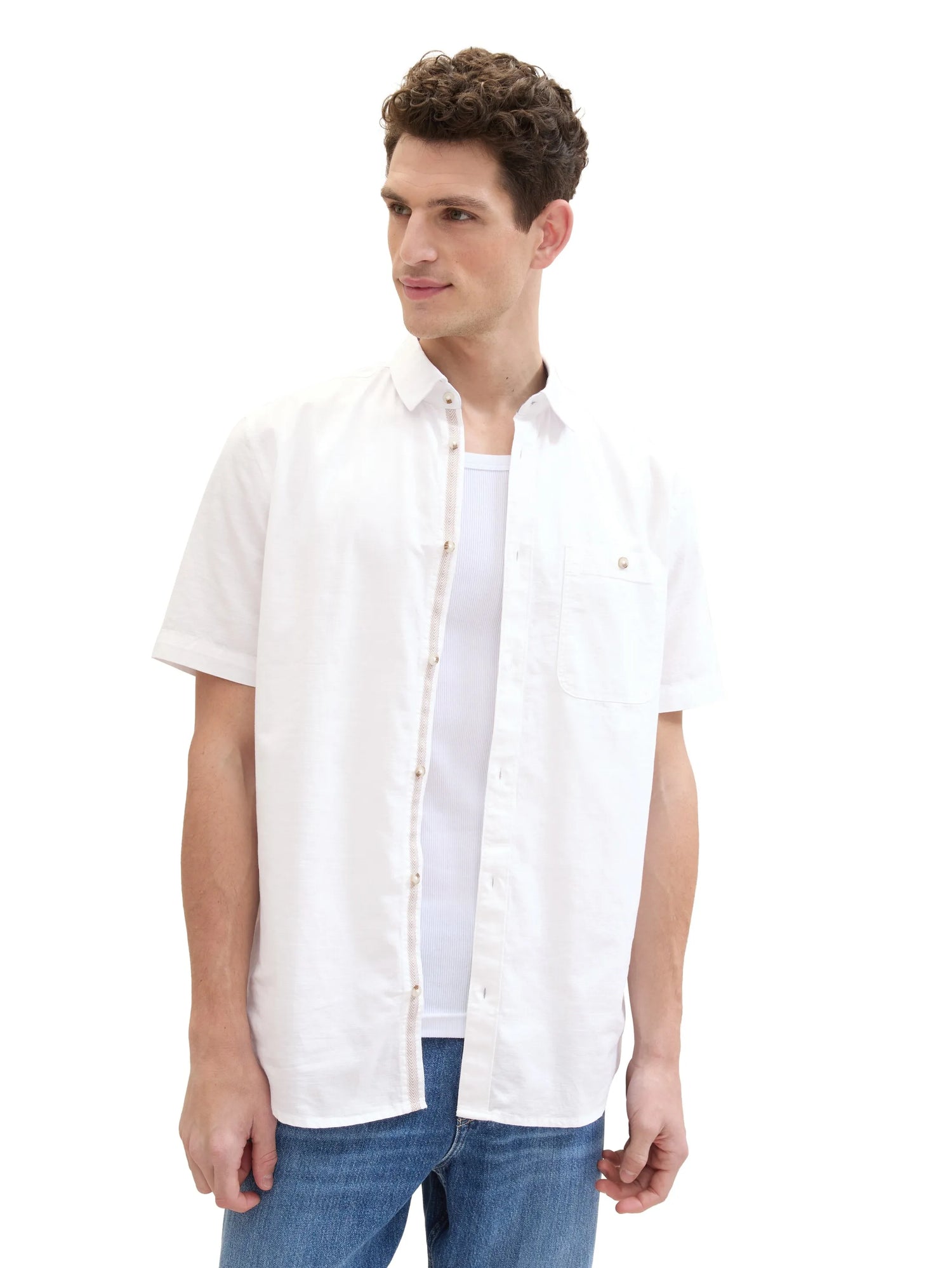 Tom Tailor White Men Short-Sleeved Shirt with a Chest Pocket SKU: 1041350_20000 Image 01