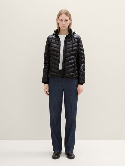 Lightweight Quilted Jacket with A Hood_1041489_14482_04