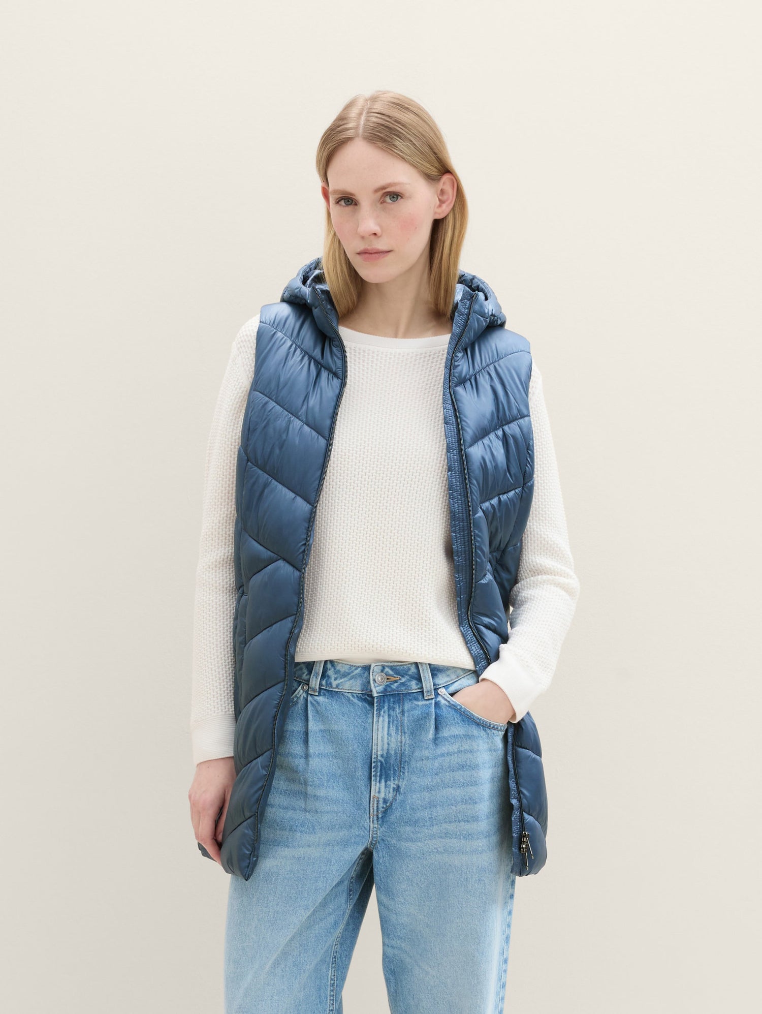 Long Quilted Waistcoat with A Hood_1041490_26779_04