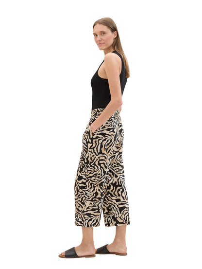 Tom Tailor Black Cut Palmtree Design Women Culotte Fit Pants SKU: 1041928_35305 Image 02