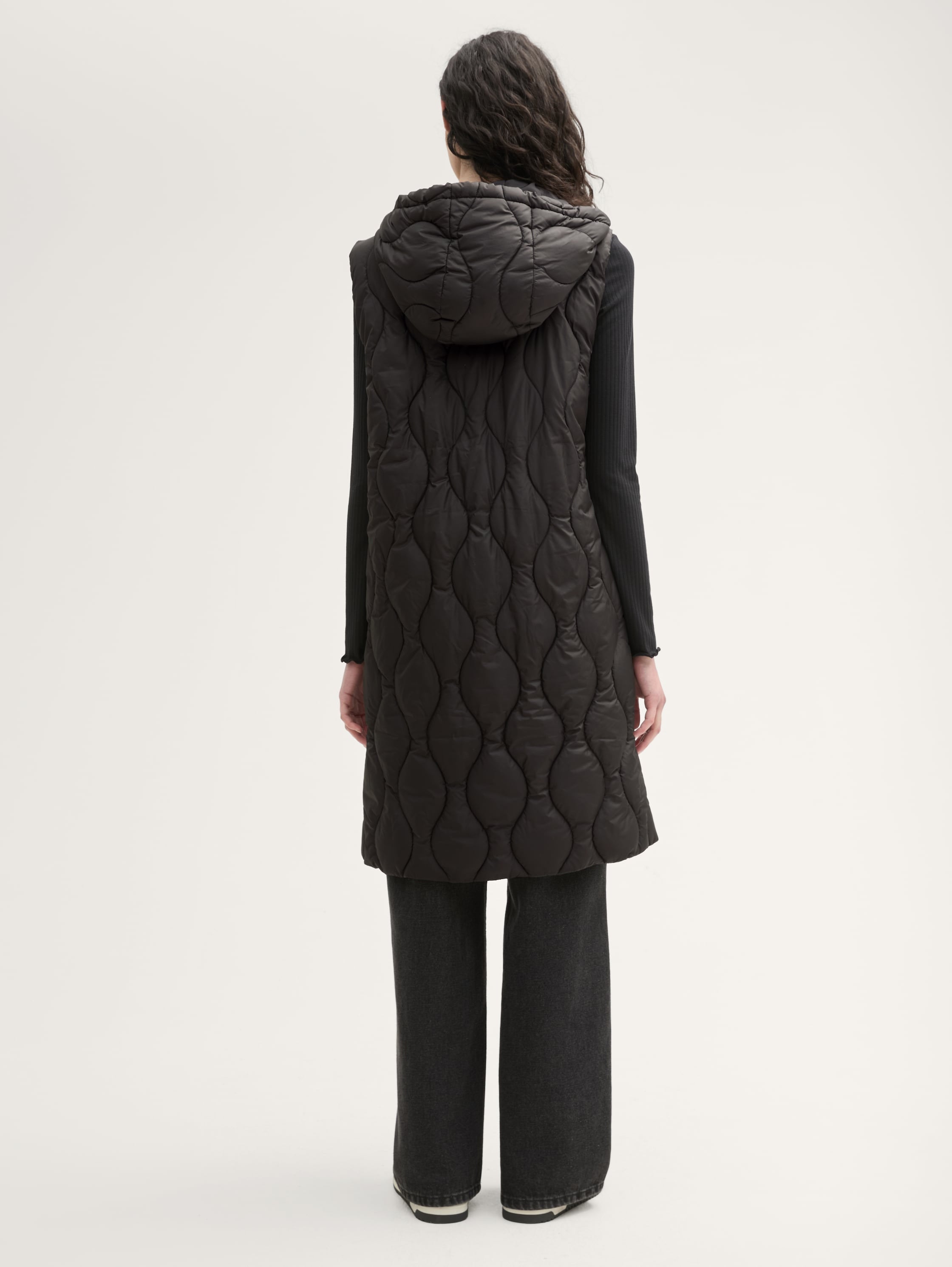 Long Hooded Puffer Vest_1042100_14482_04