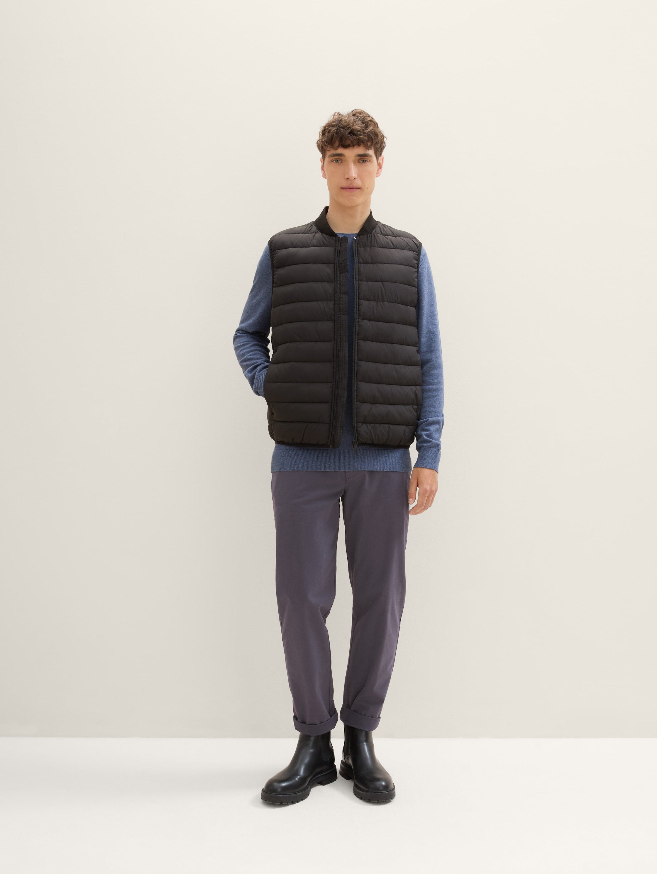 Lightweight Bomber-Style Gilet_1042139_29999_04