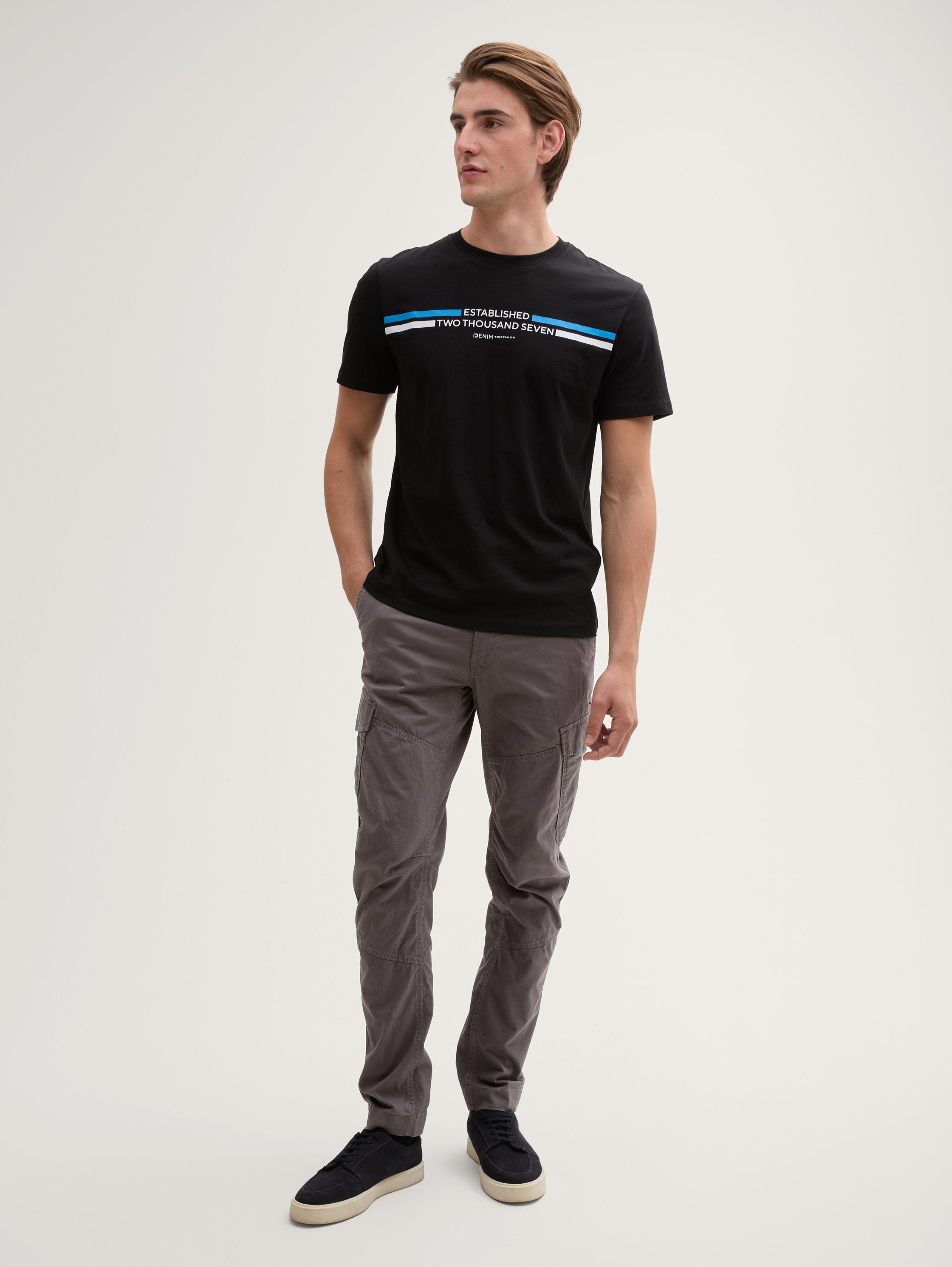 Tom Tailor_Regular Tapered Cargo Trousers_1042559_11587_01