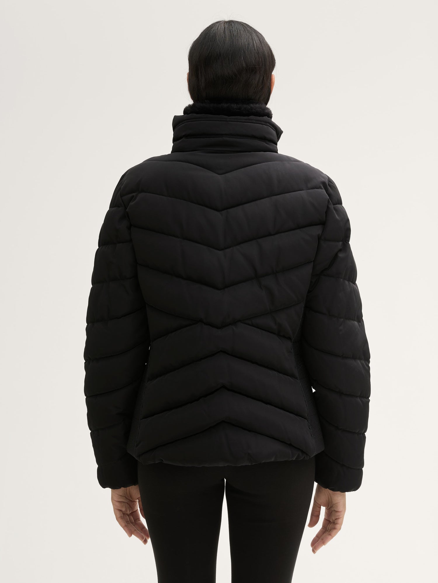 Water-Repellent Puffer Jacket_1042909_14482_04