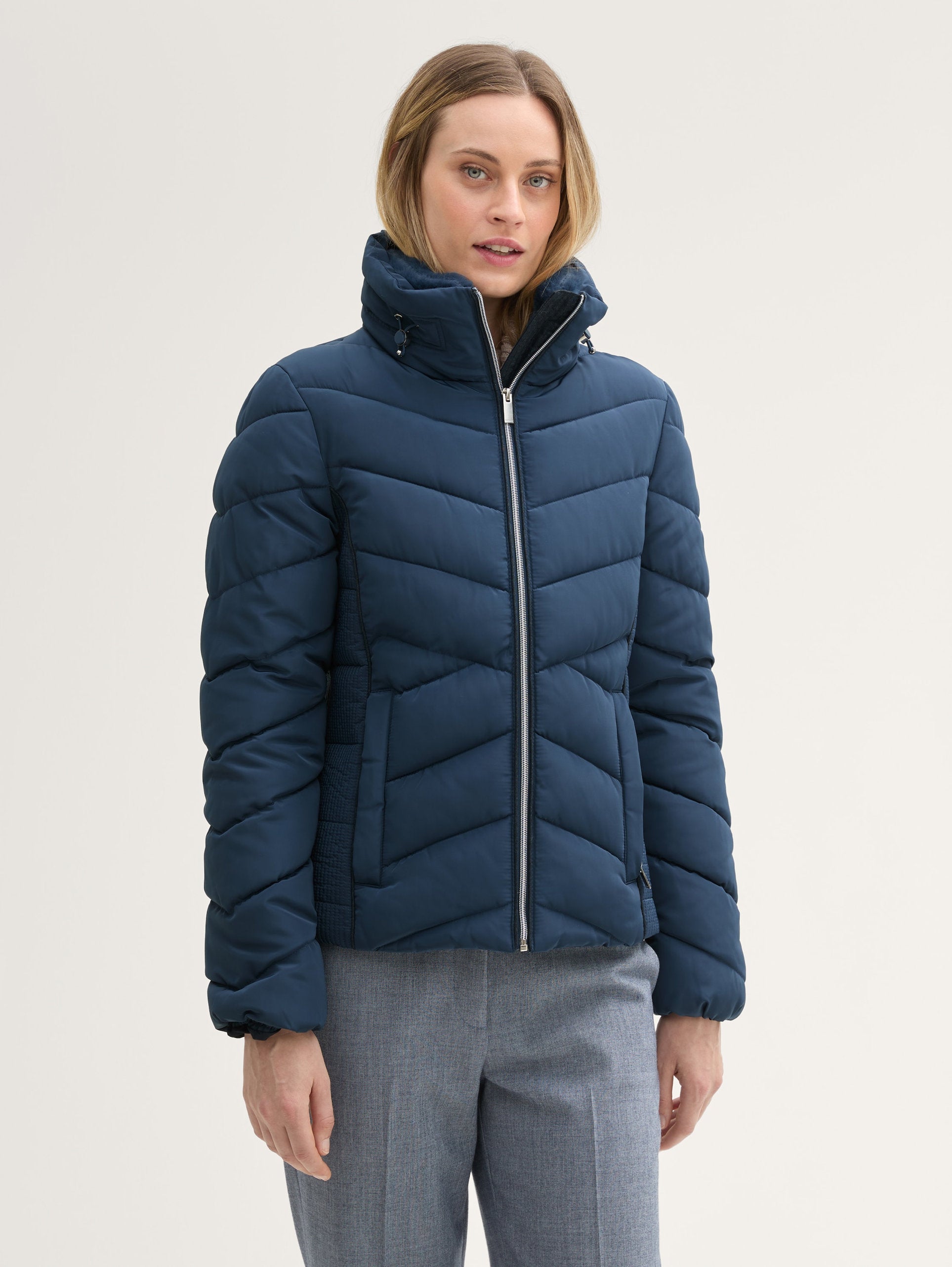 Water-Repellent Puffer Jacket_1042909_26779_01