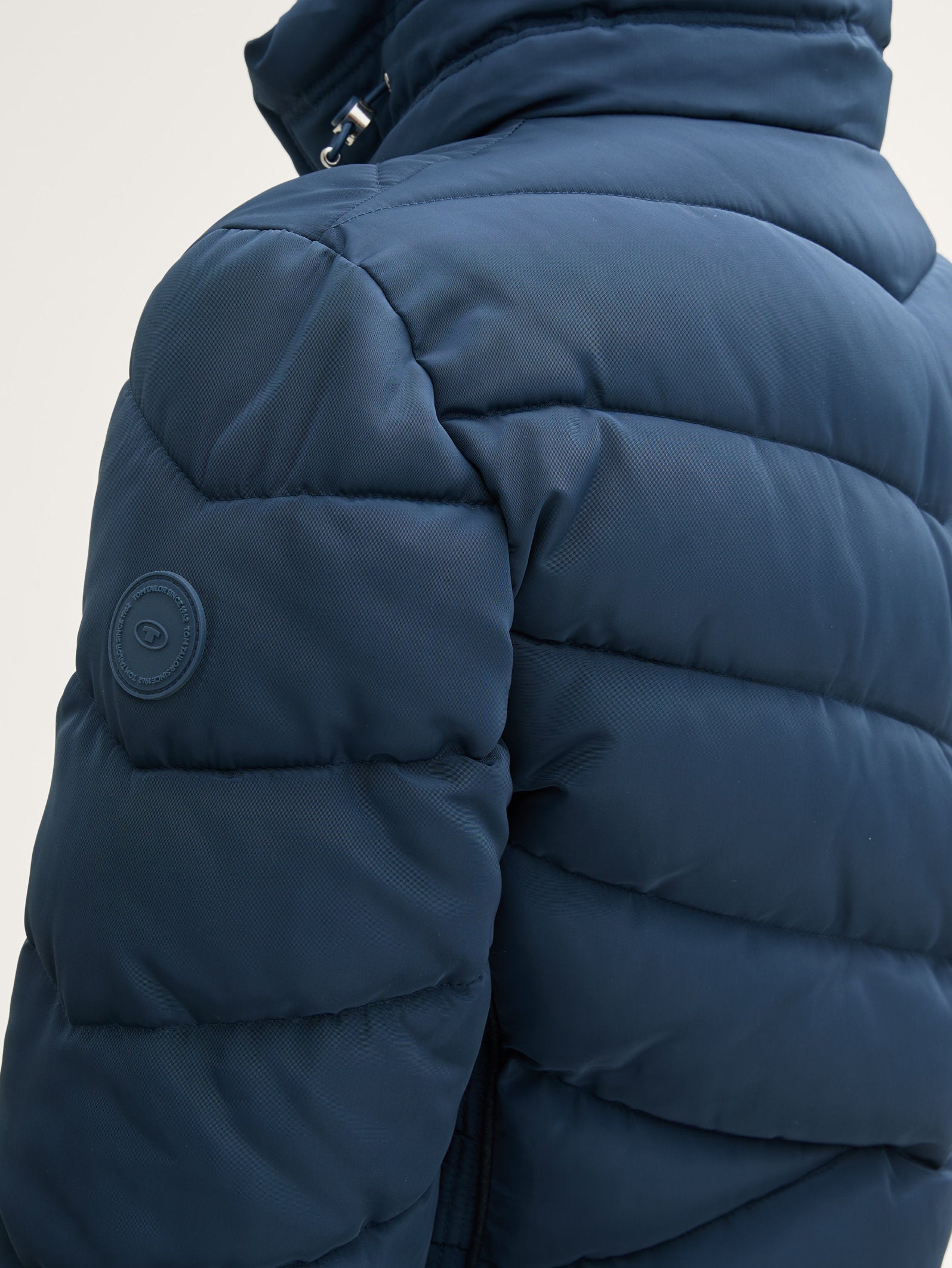 Water-Repellent Puffer Jacket_1042909_26779_05