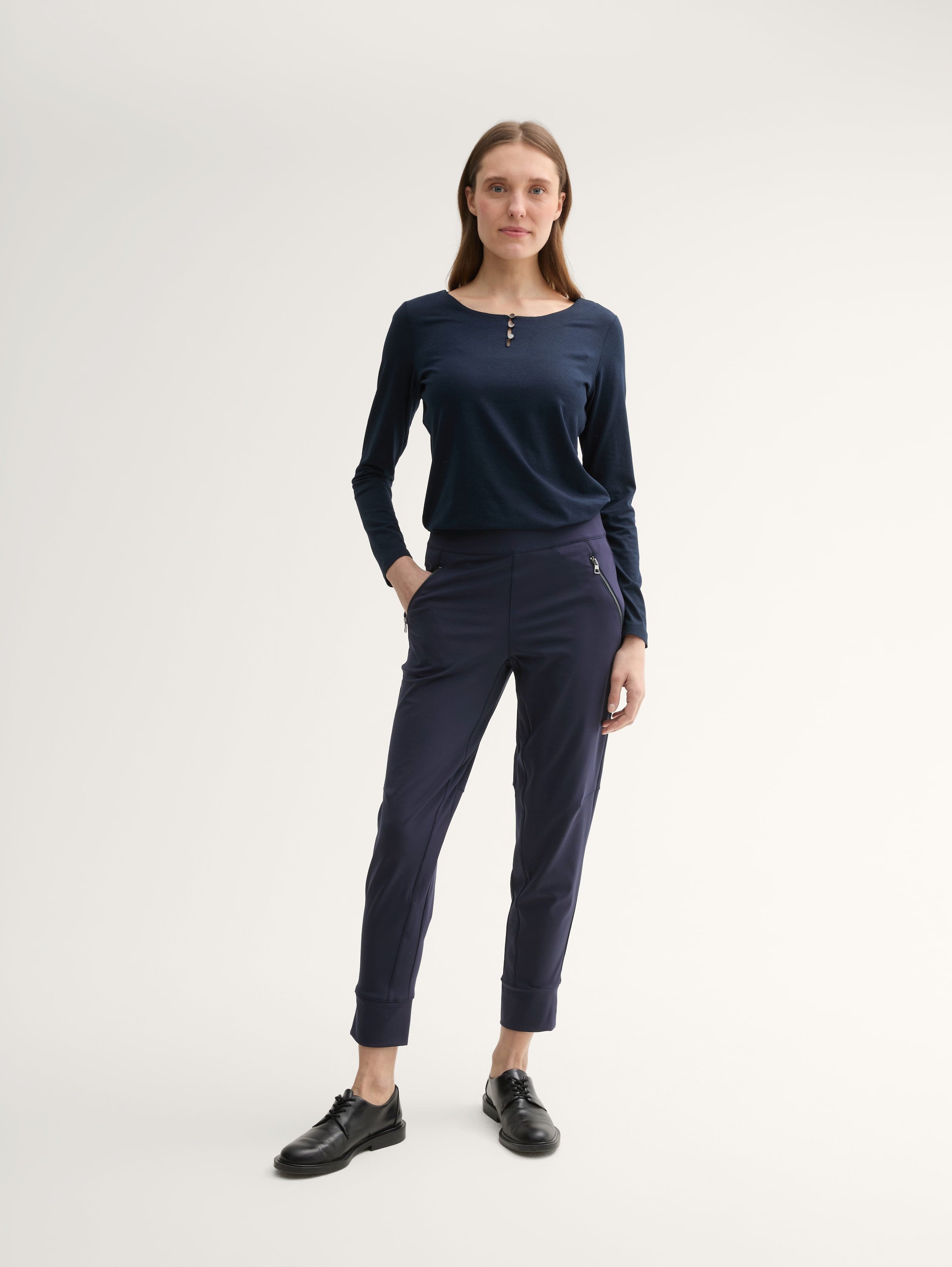 Relaxed Fit Cropped Trousers with Zip Pockets_1042936_10668_03