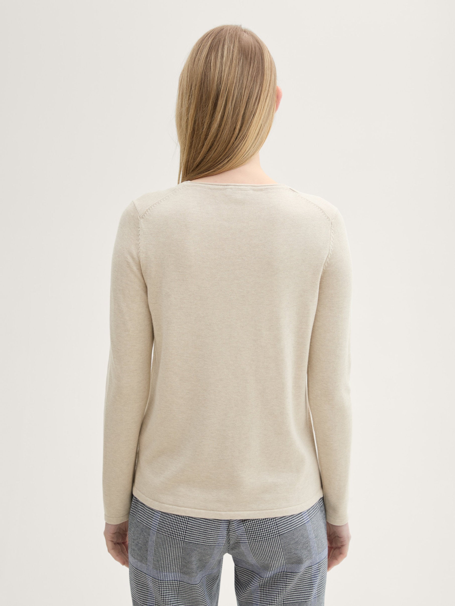 Basic Round Neck Sweater_1042964_25955_05