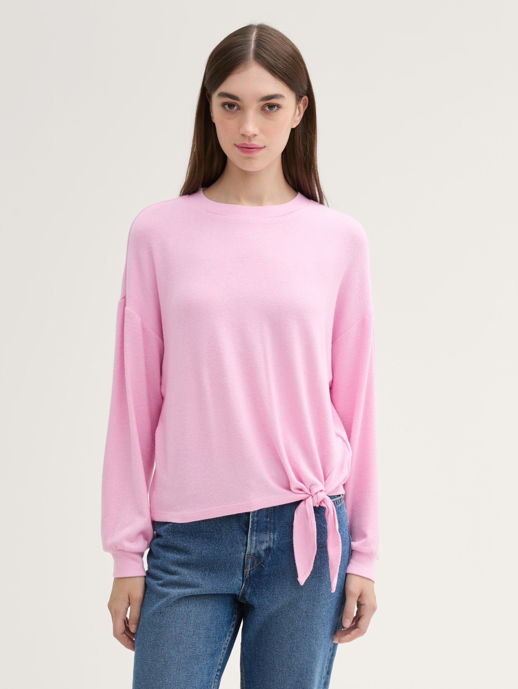 Long-Sleeved Shirt with Knot Details_1043069_35919_01