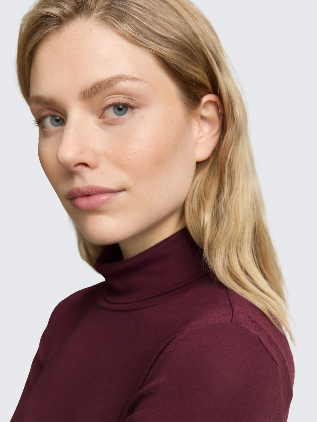 Tom Tailor_0_Long-Sleeved Shirt with Turtleneck_1043142_16427_05