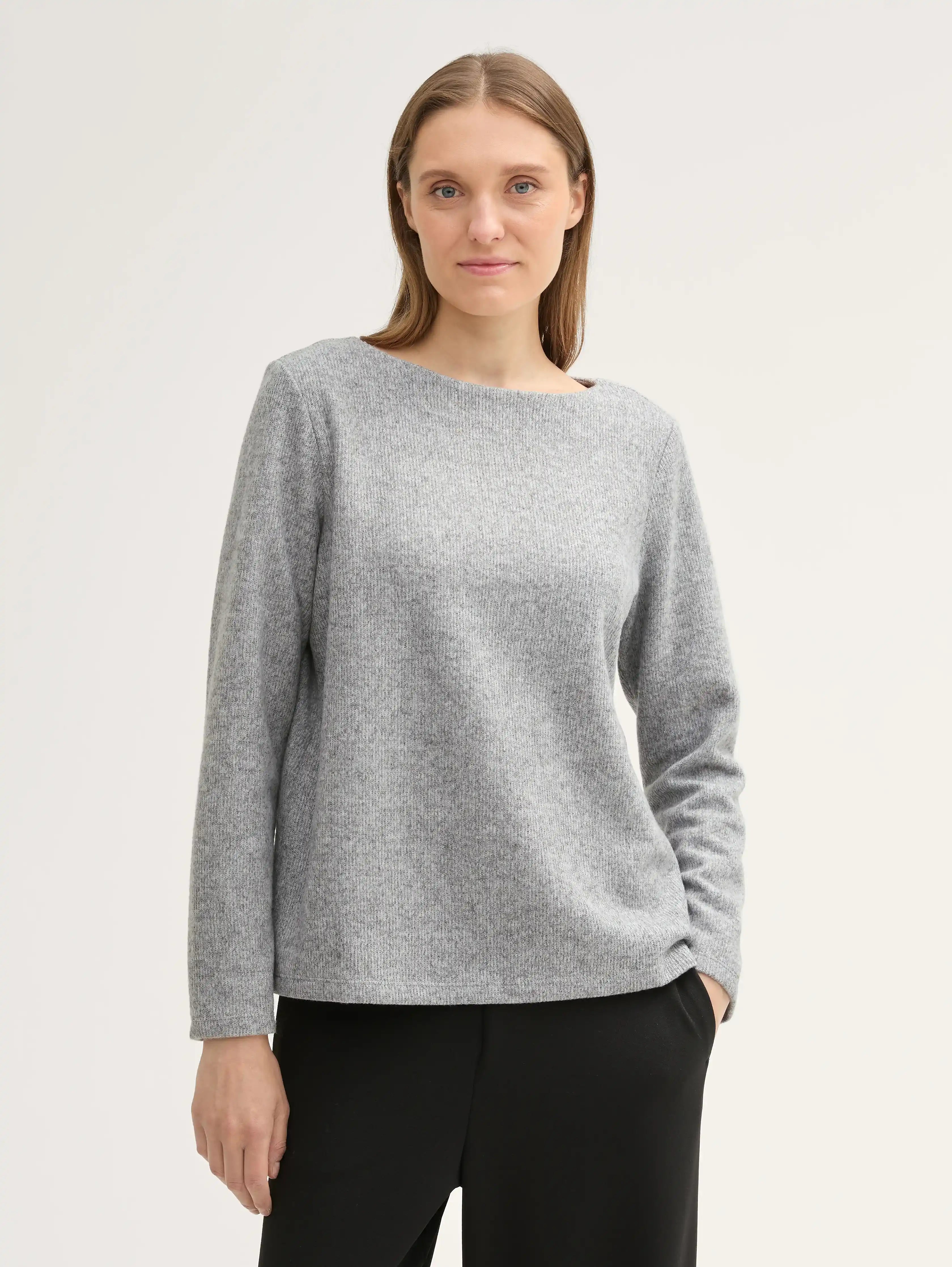 Tom Tailor_0_Soft-Touch Sweatshirt with Button Details_1043168_21373_02