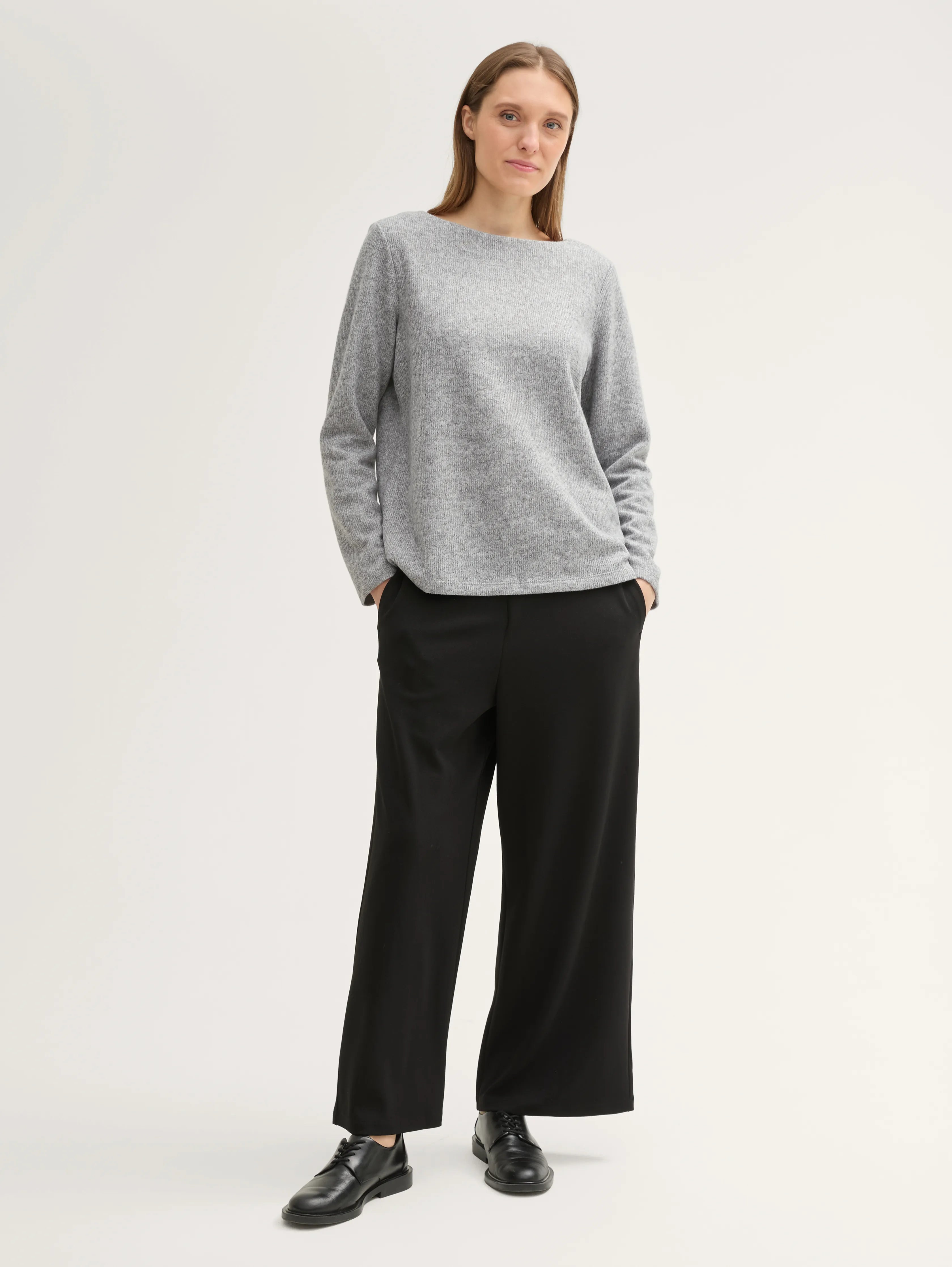 Tom Tailor_0_Soft-Touch Sweatshirt with Button Details_1043168_21373_03