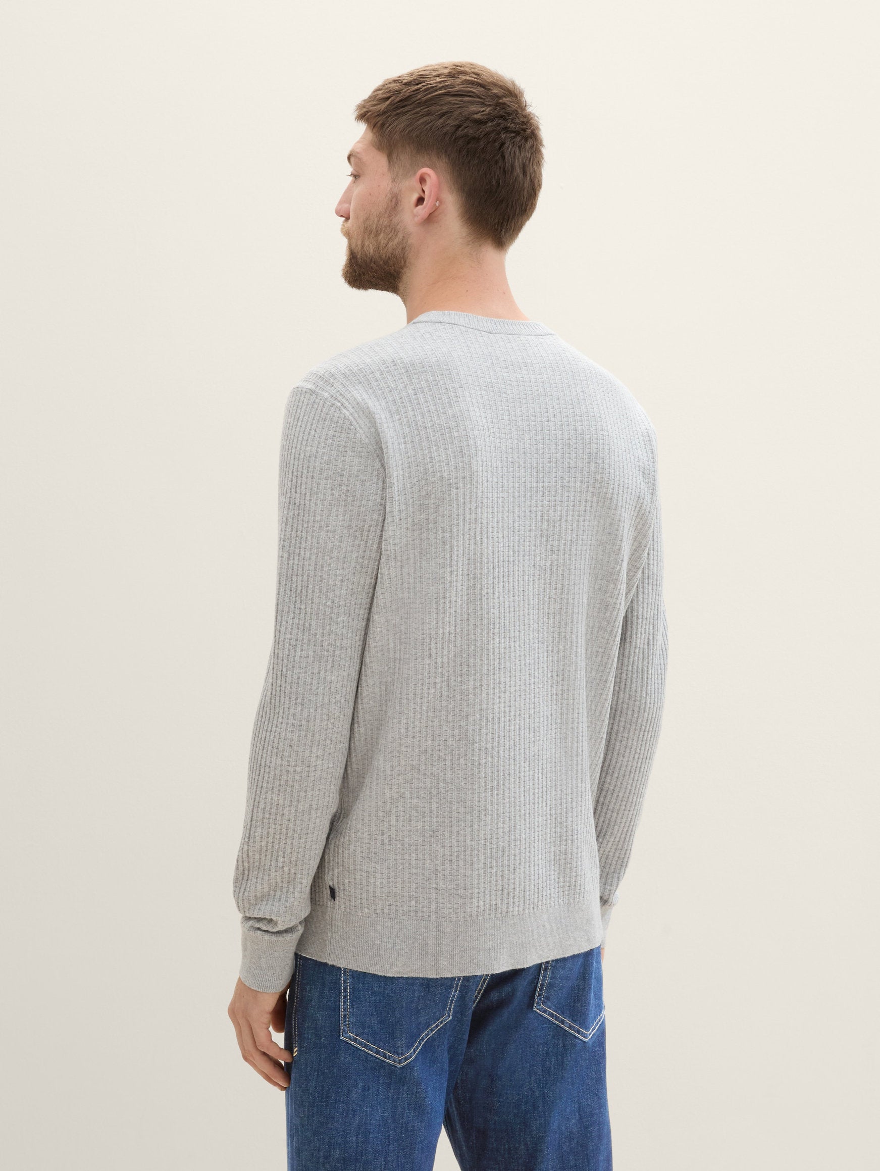 Soft Sweater with A Round Neck_1043192_12035_05