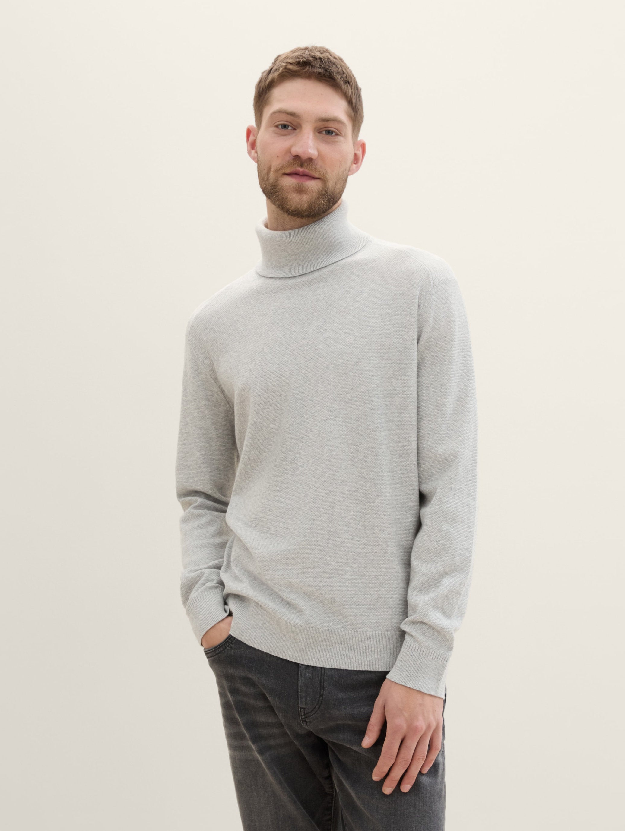 Soft Turtleneck Jumper_1043194_12035_03