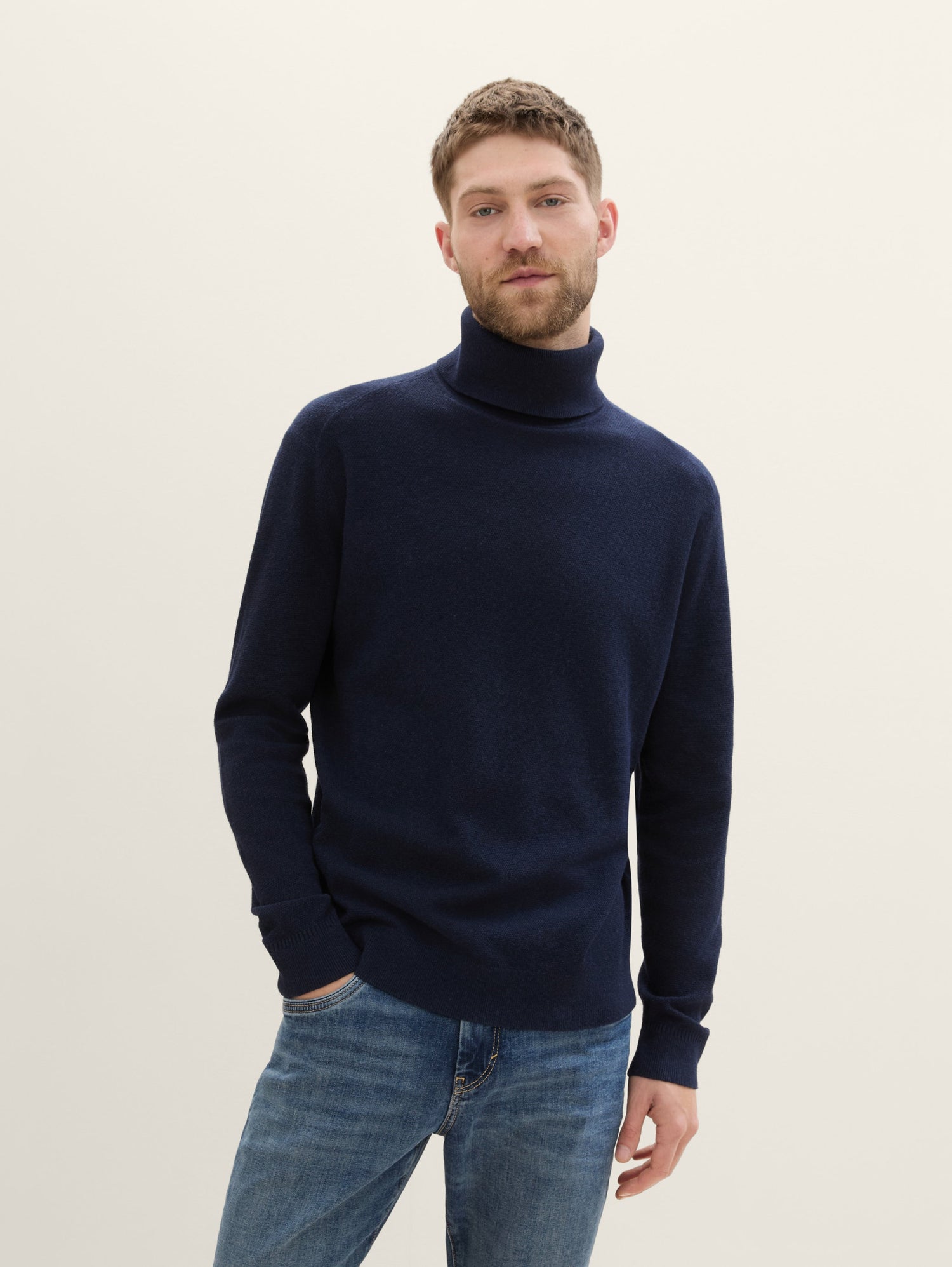 Soft Turtleneck Jumper_1043194_13160_03