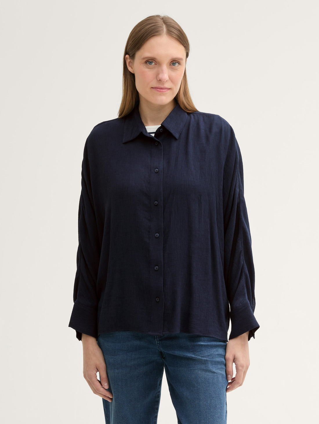 Oversized Textured Blouse_1043205_10668_01