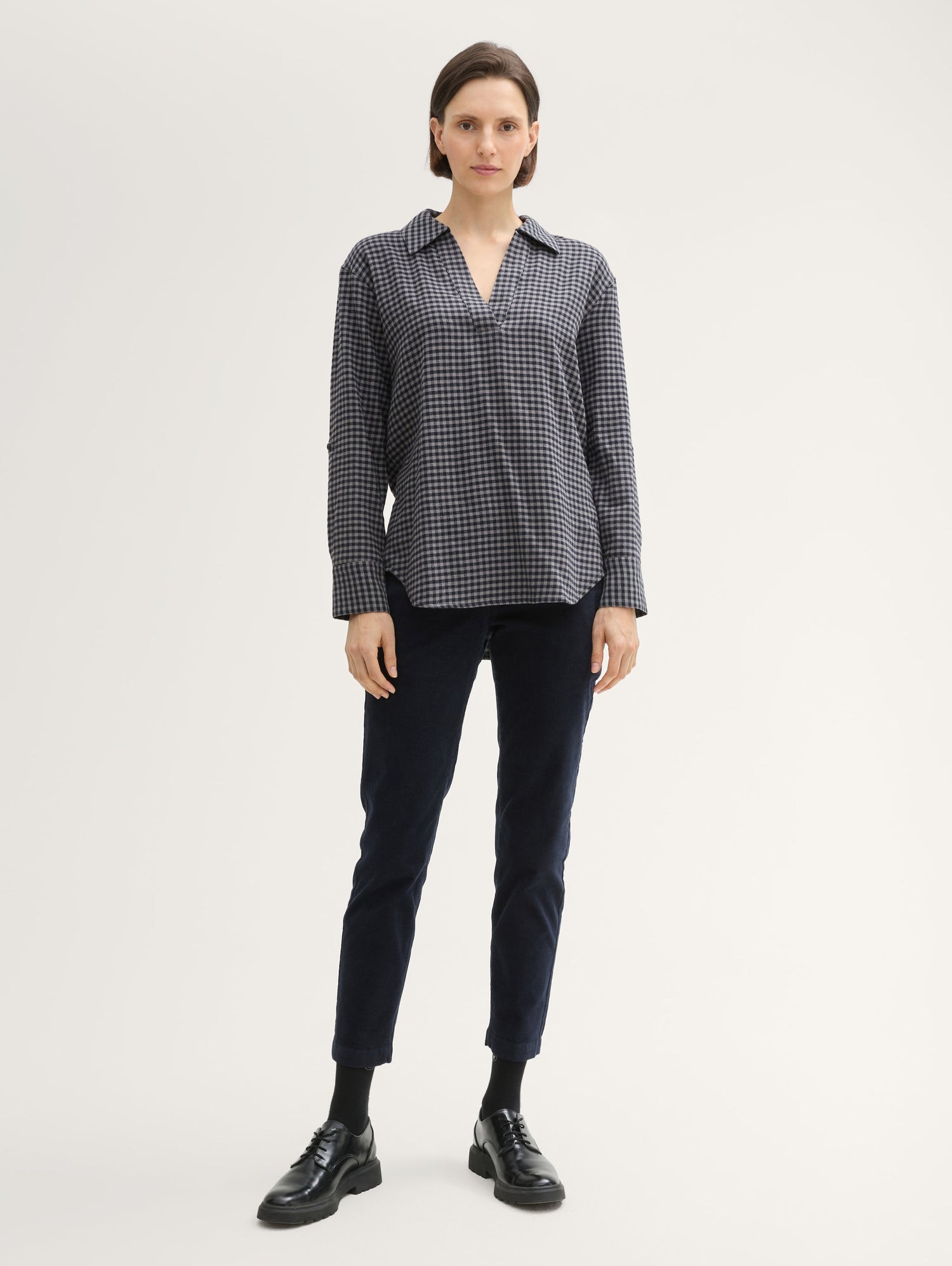 Oversized Flannel Blouse with A Check Pattern_1043211_36166_03