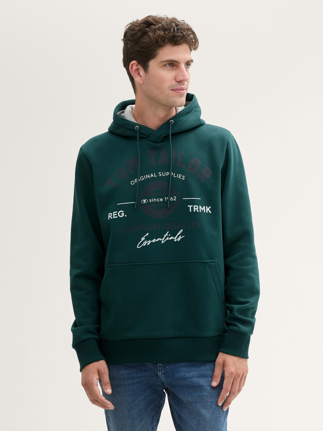 Hoodie with A Logo Print_1043292_10834_01