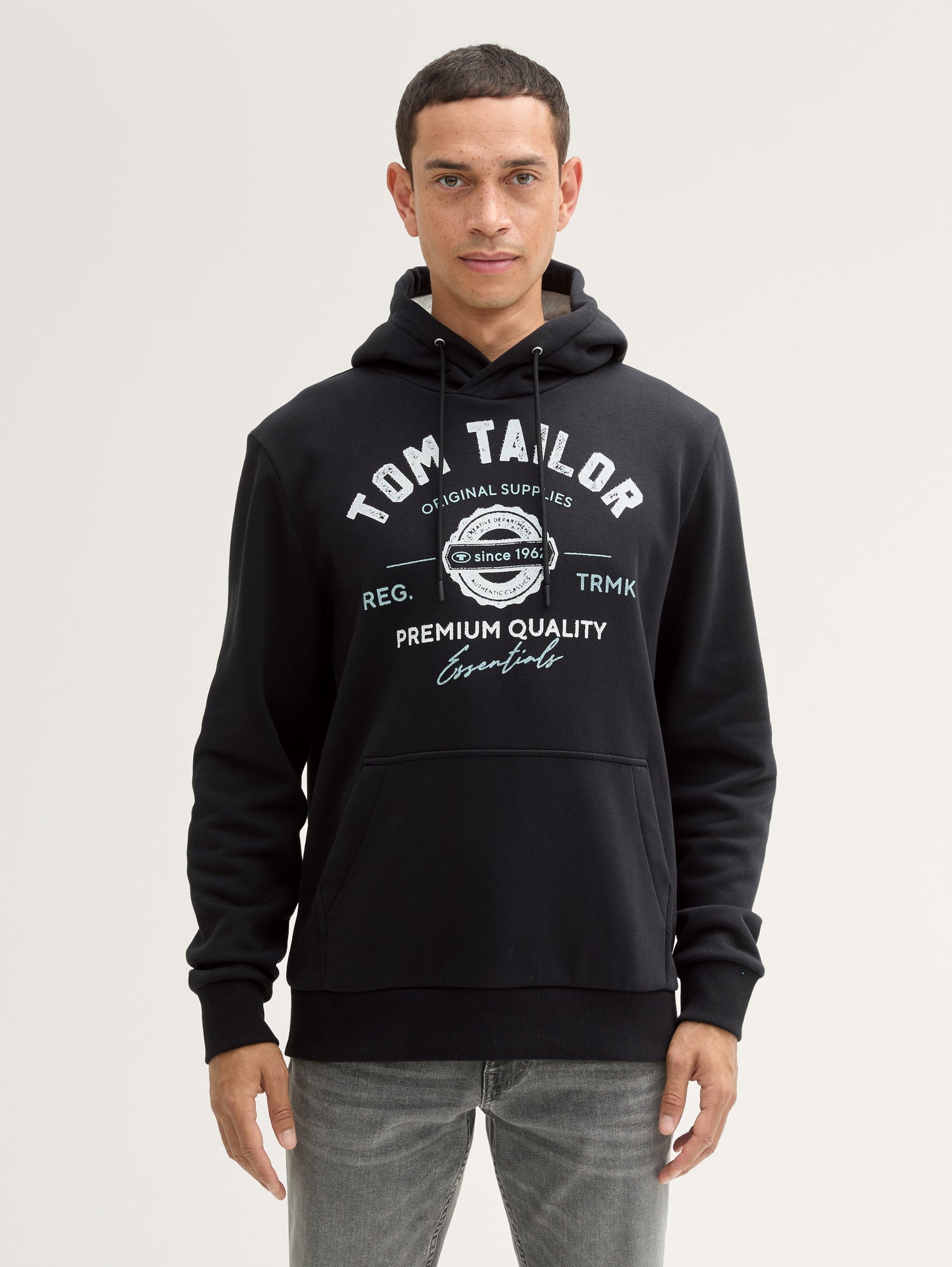 Hoodie with A Logo Print_1043292_29999_01