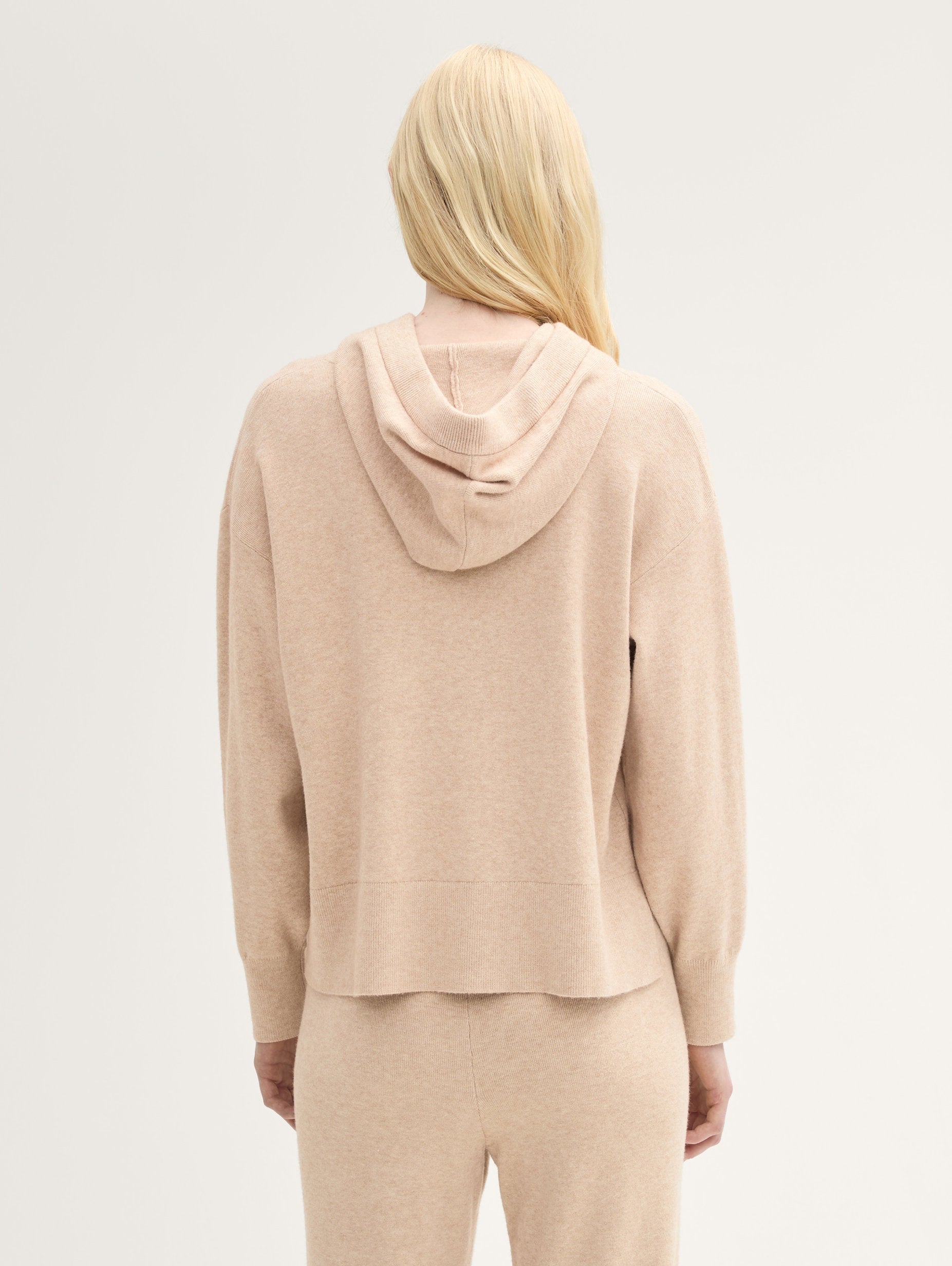 Relaxed Knit Hooded Sweater_1043338_19663_04