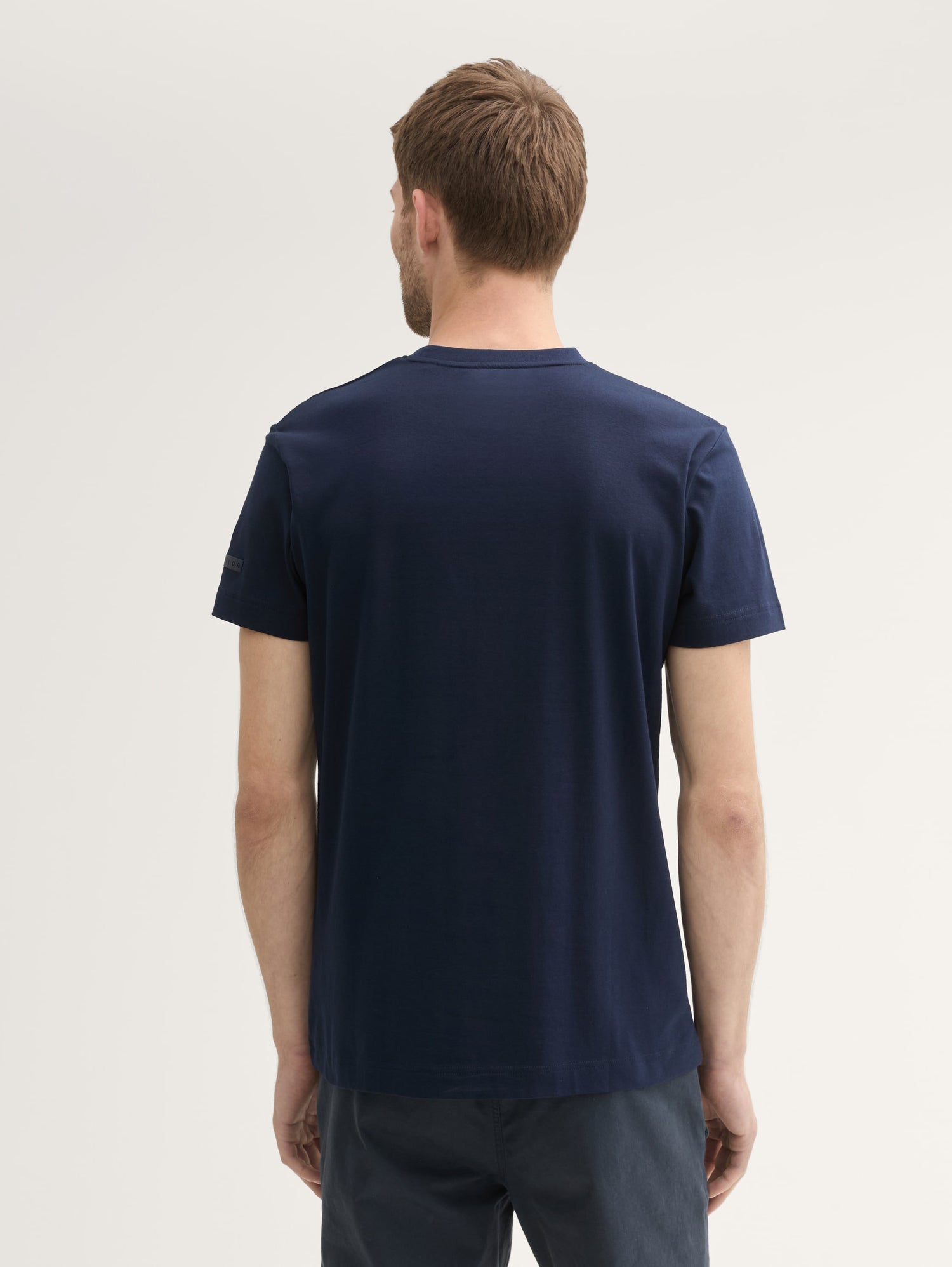 Basic T-Shirt_1043362_10668_04