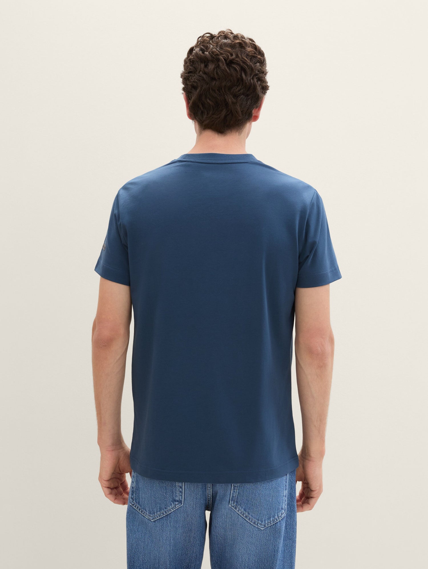 Basic T-Shirt_1043362_26779_05