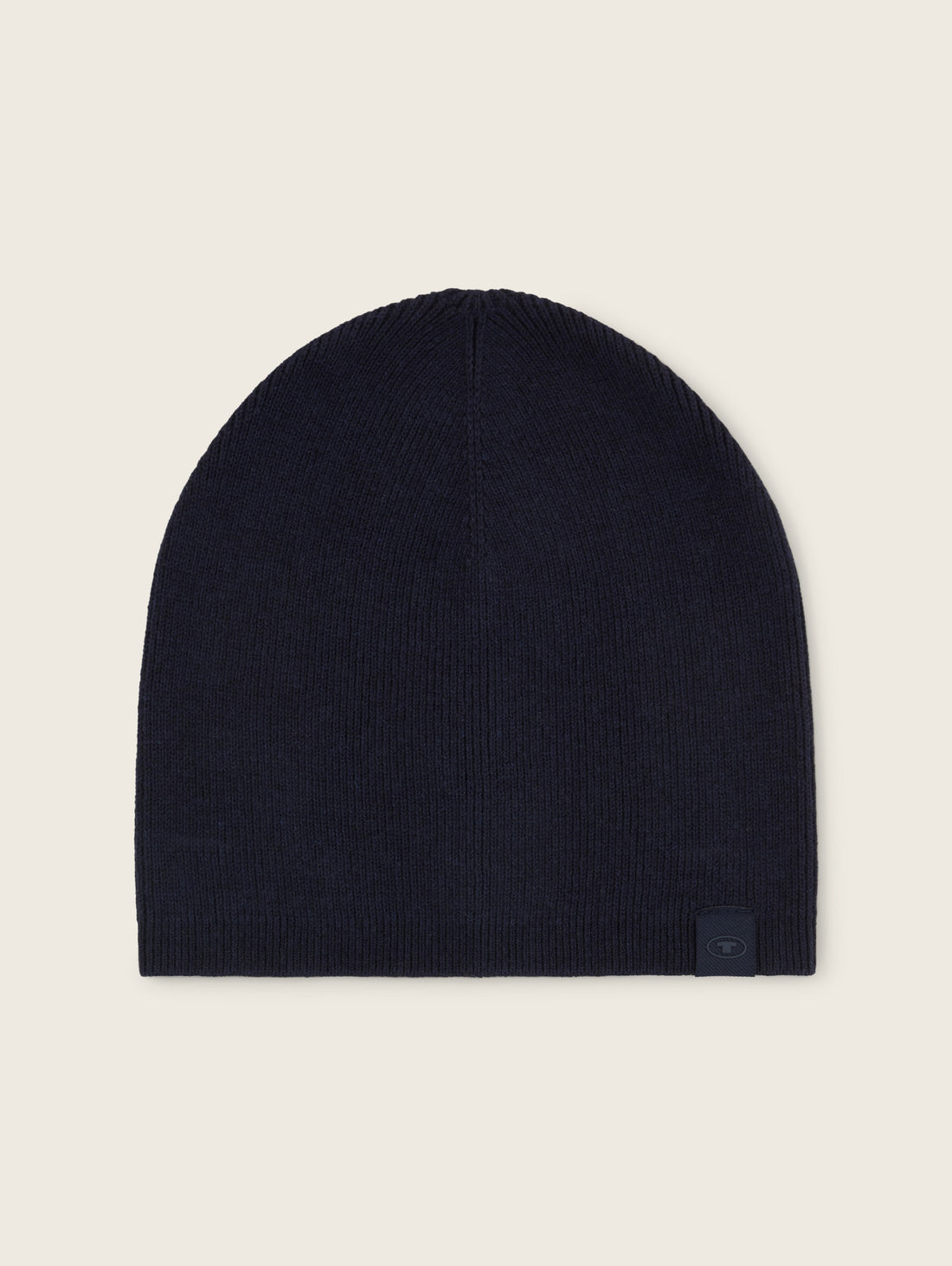 Beanie in Recycled Cashmere_1043447_13160_02