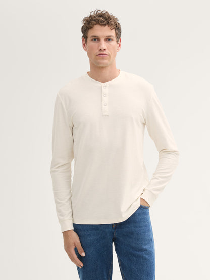 Henley Long-Sleeved T-Shirt with Texture_1043468_10348_01