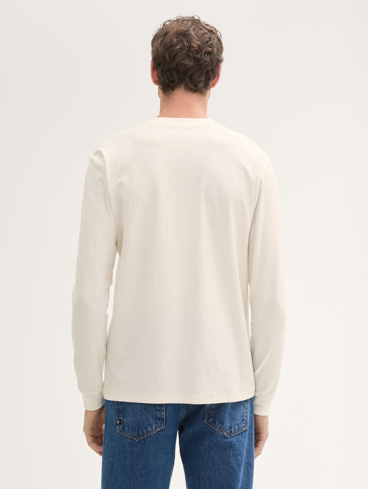 Henley Long-Sleeved T-Shirt with Texture_1043468_10348_04