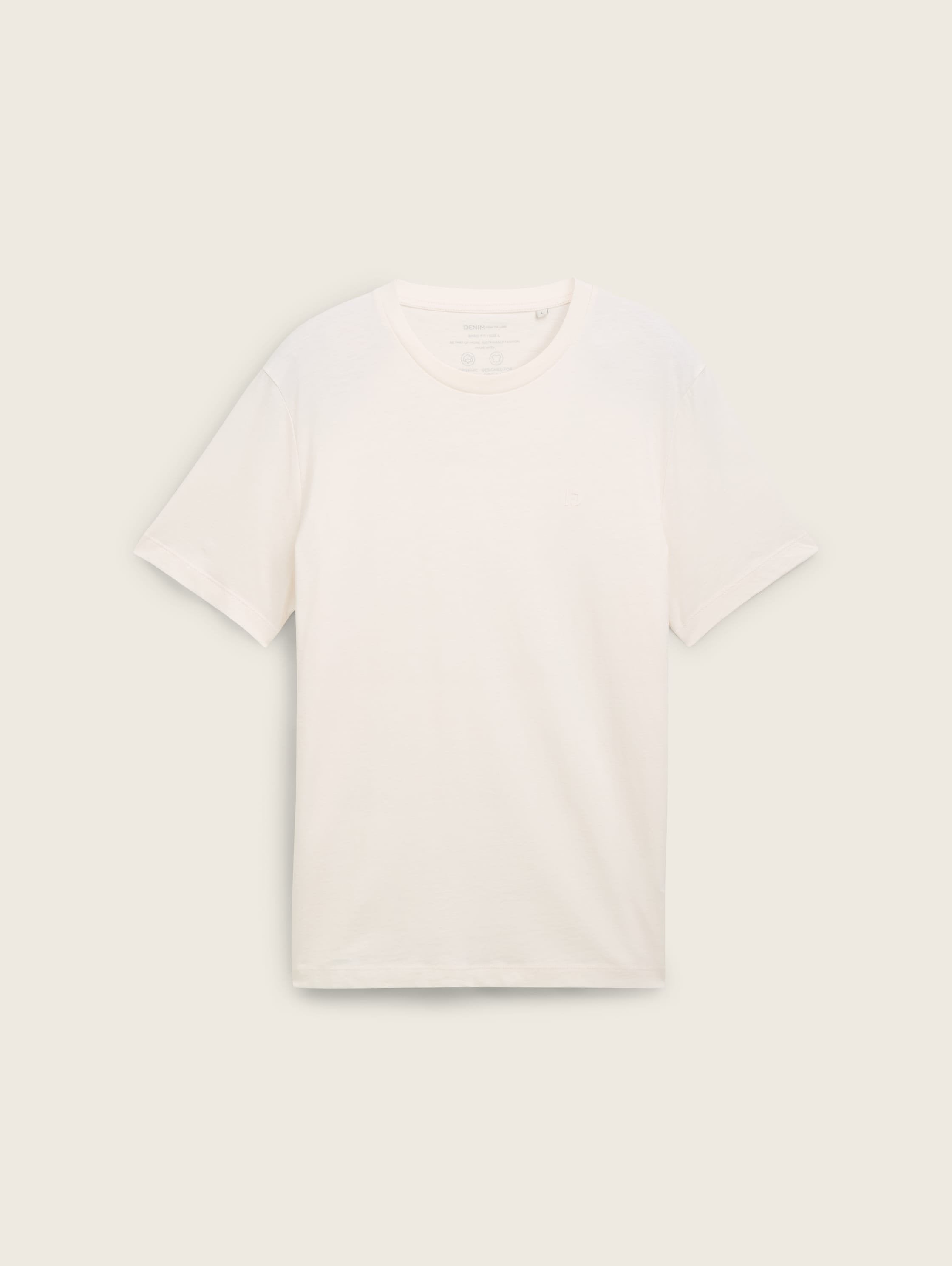 Basic T-Shirt Made of Organic Cotton_1043478_10348_02