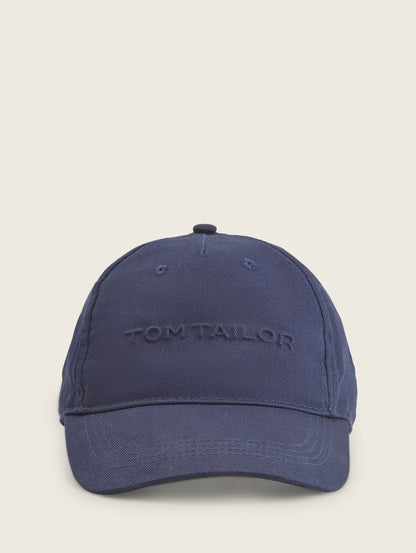 Basic Cap with An Embossed Logo_1043558_10668_04