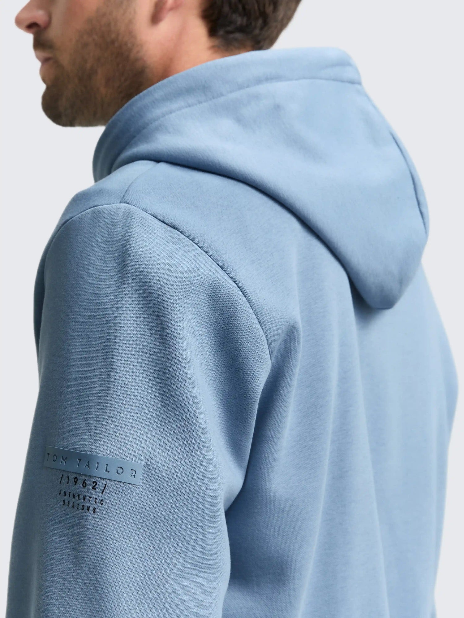 Tom Tailor_0_Basic Hoodie Sweatshirt Jacket_1043727_28800_05