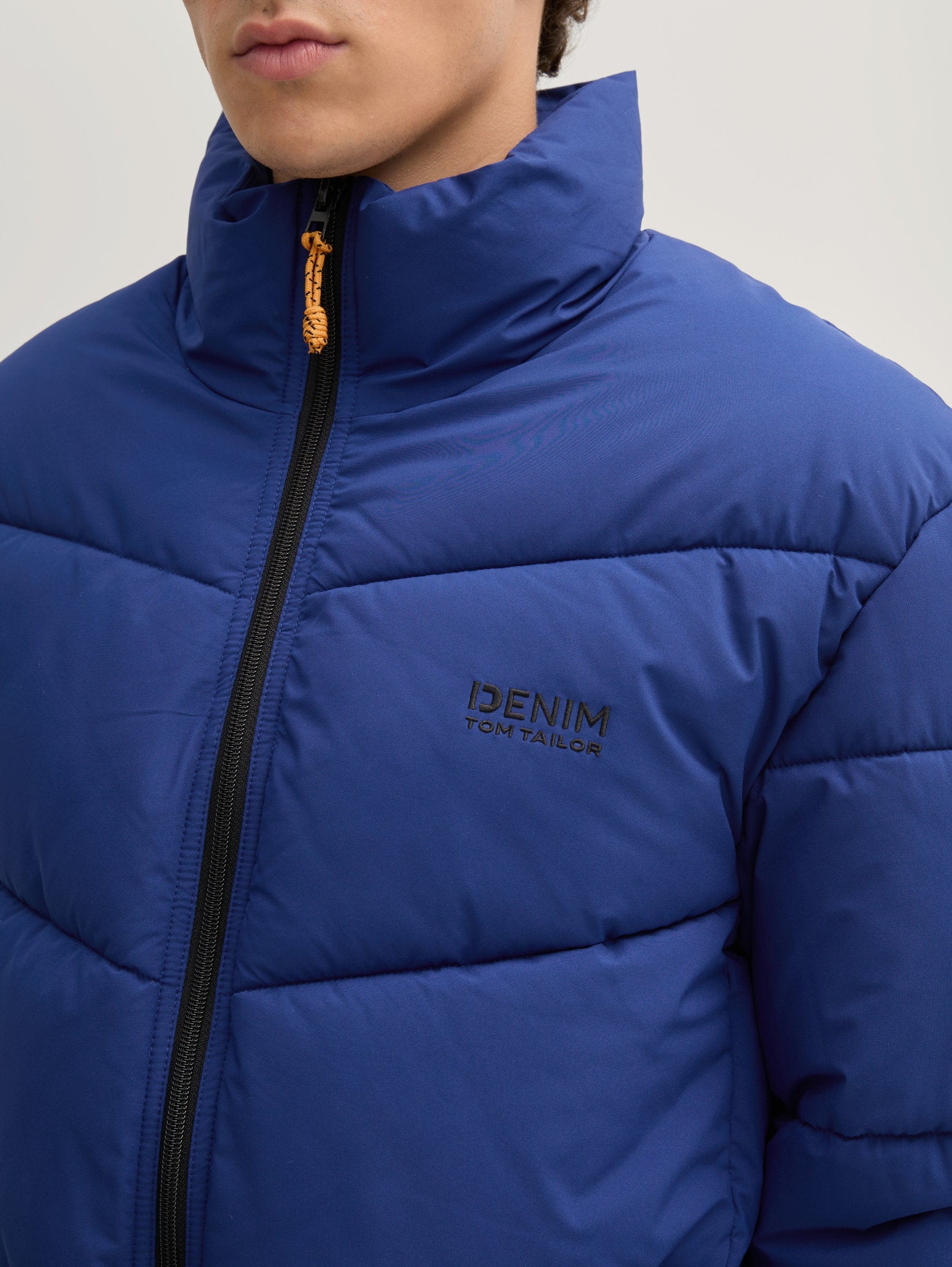 Water-Repellent Puffer Jacket_1043794_35788_05