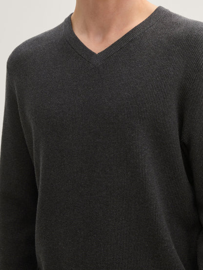 Textured Round Neck Sweater_1044444_10617_06