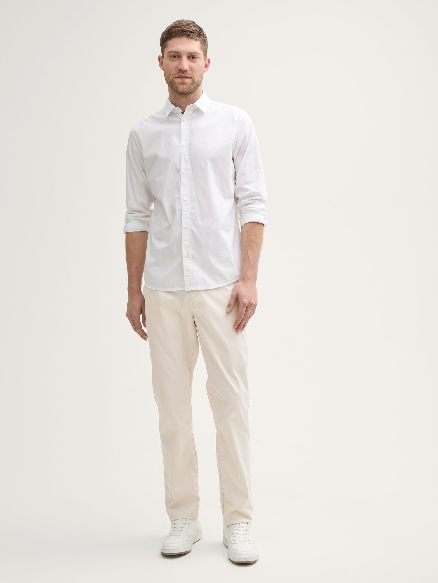 Tom Tailor_Ultralight Regular Fit Chino Trousers_1044711_10336_01