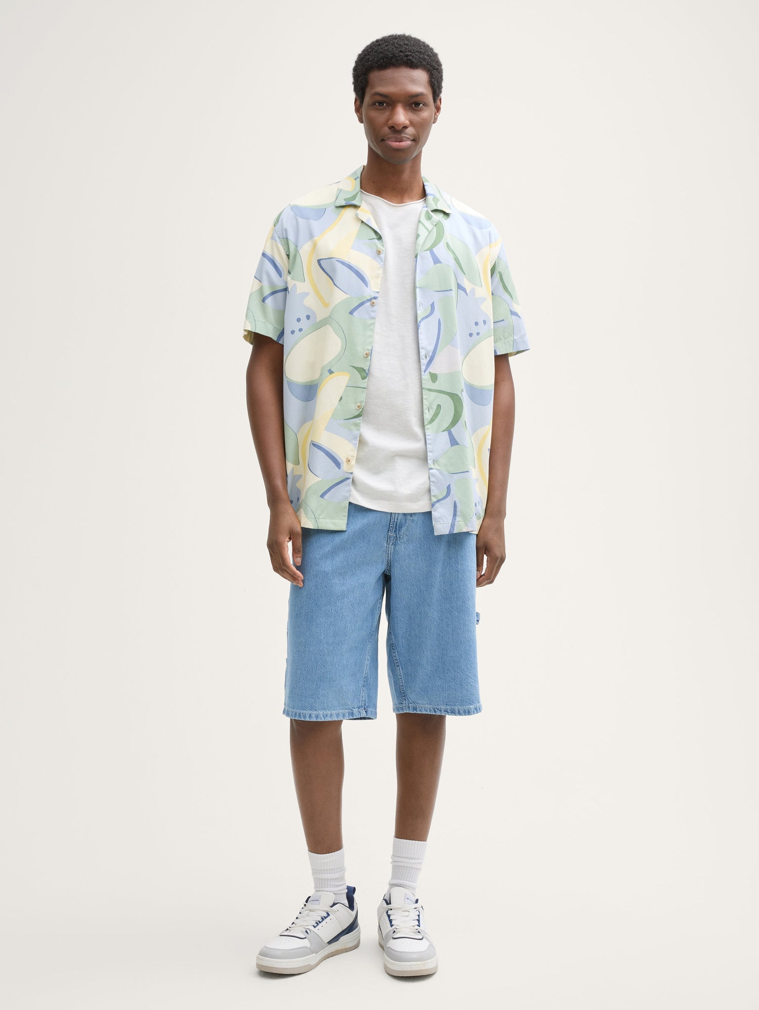 Tom Tailor_Ttwaylen Relaxed Jeans Shorts_1044993_10113_01