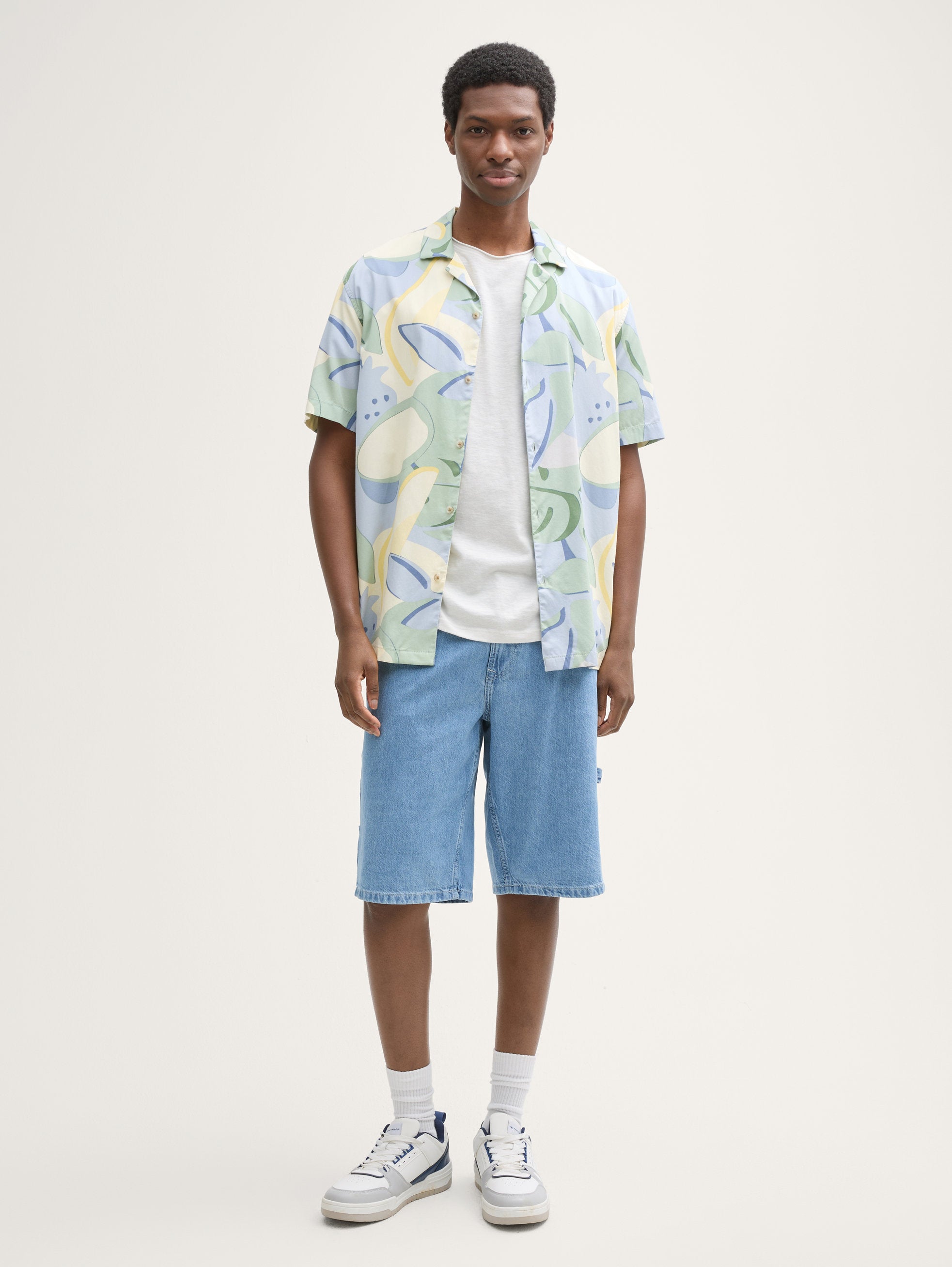 Tom Tailor_Ttwaylen Relaxed Jeans Shorts_1044993_10113_01