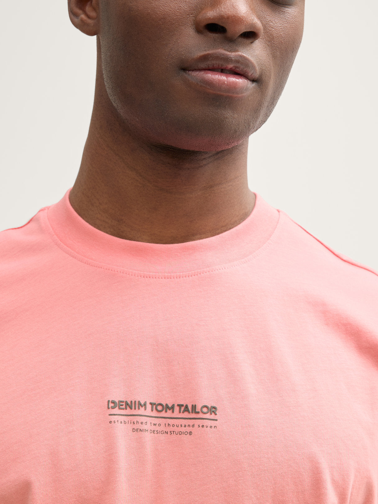 Tom Tailor_Relaxed Fit Cotton T-Shirt_1045021_15121_04
